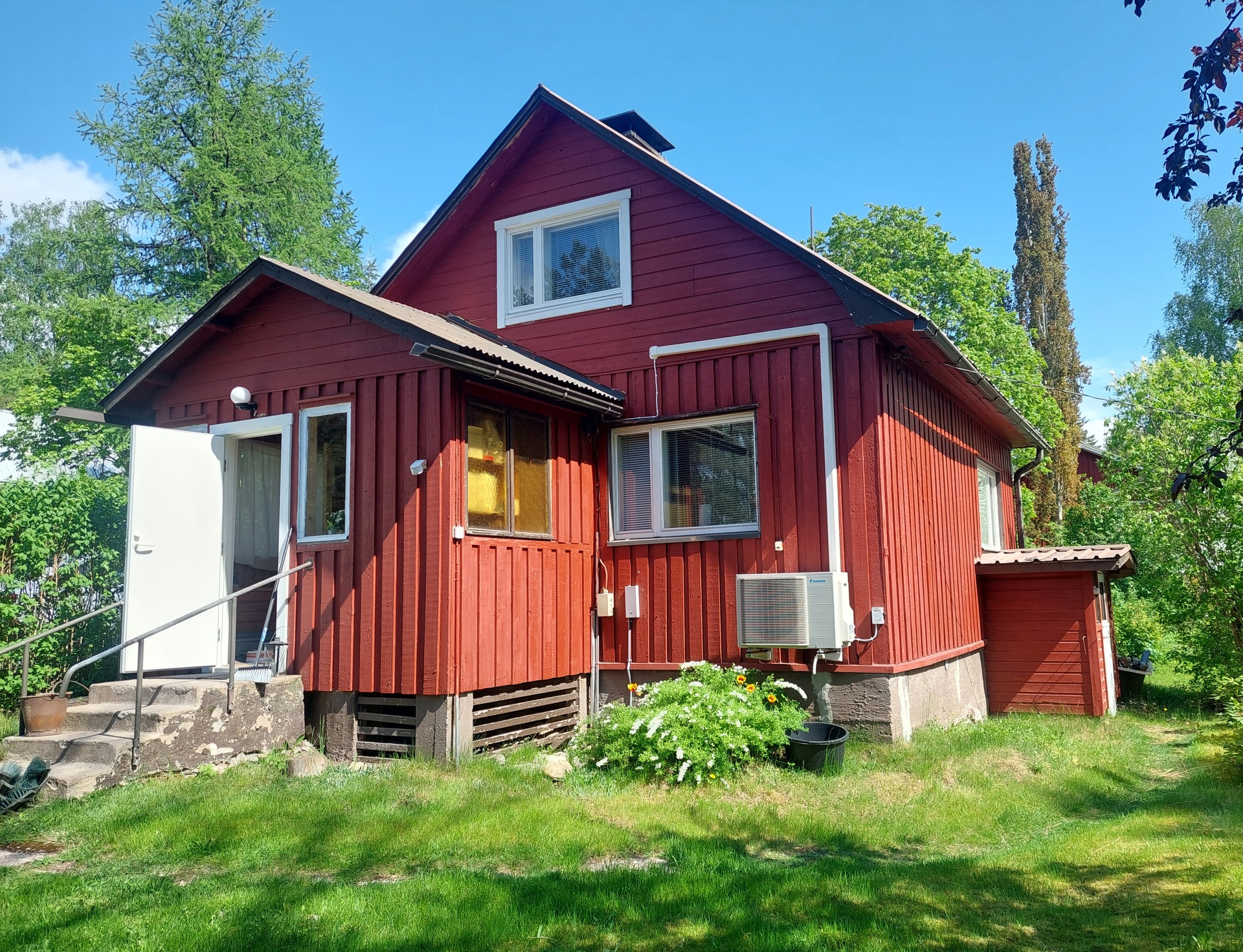 Tuhkatie 3, Työtjärvi, Hollola