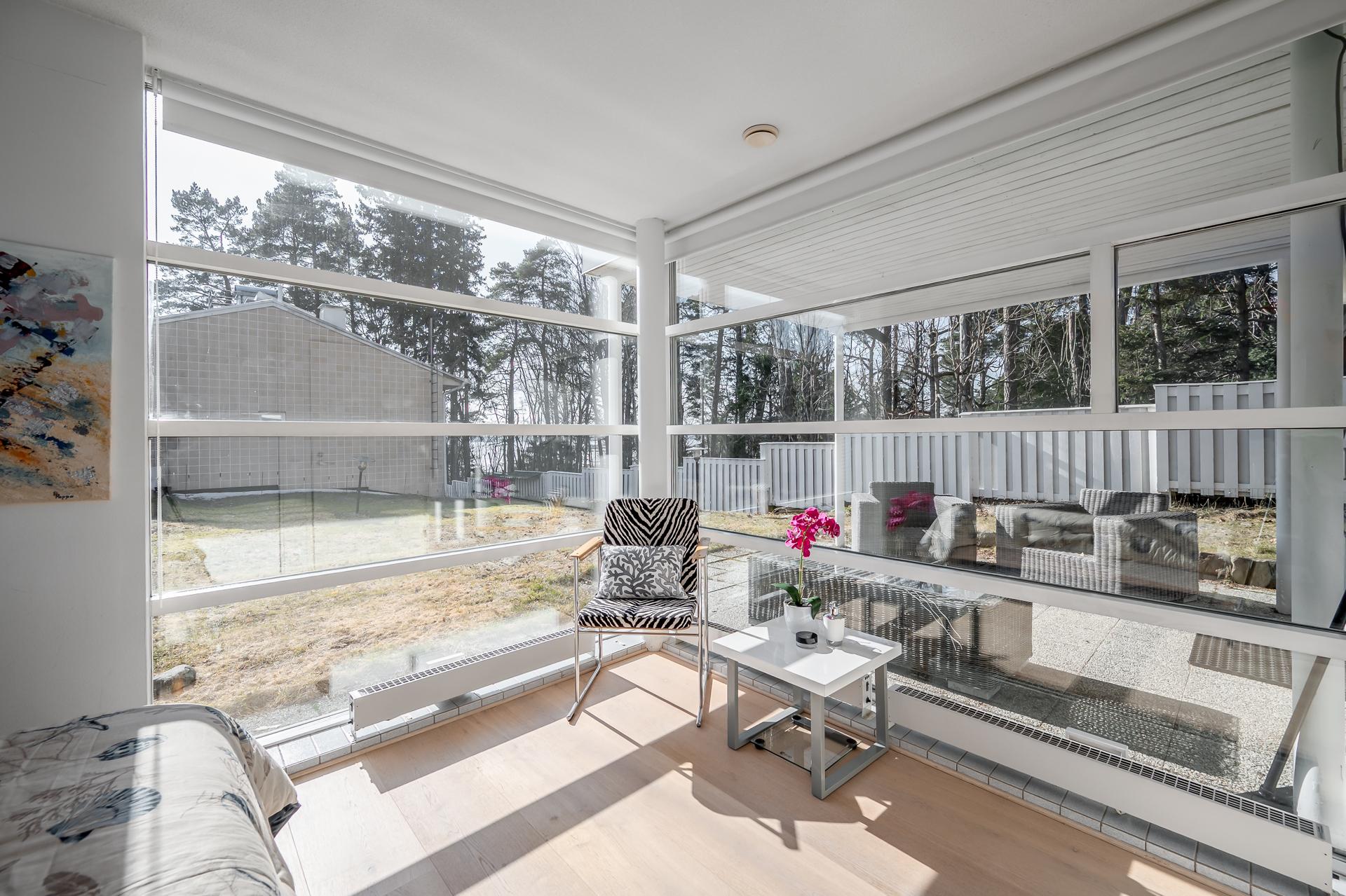 Päämakuuhuoneen ikkunat