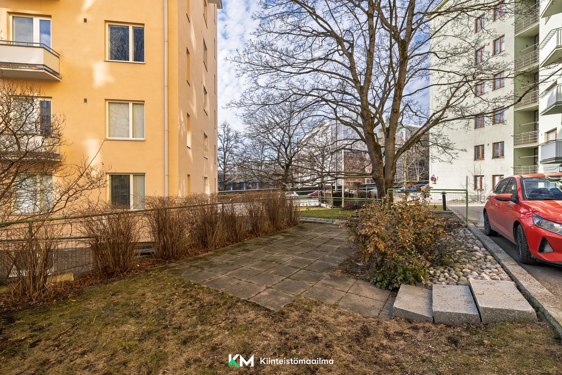 Messeniuksenkatu 8, Taka-Töölö, Helsinki