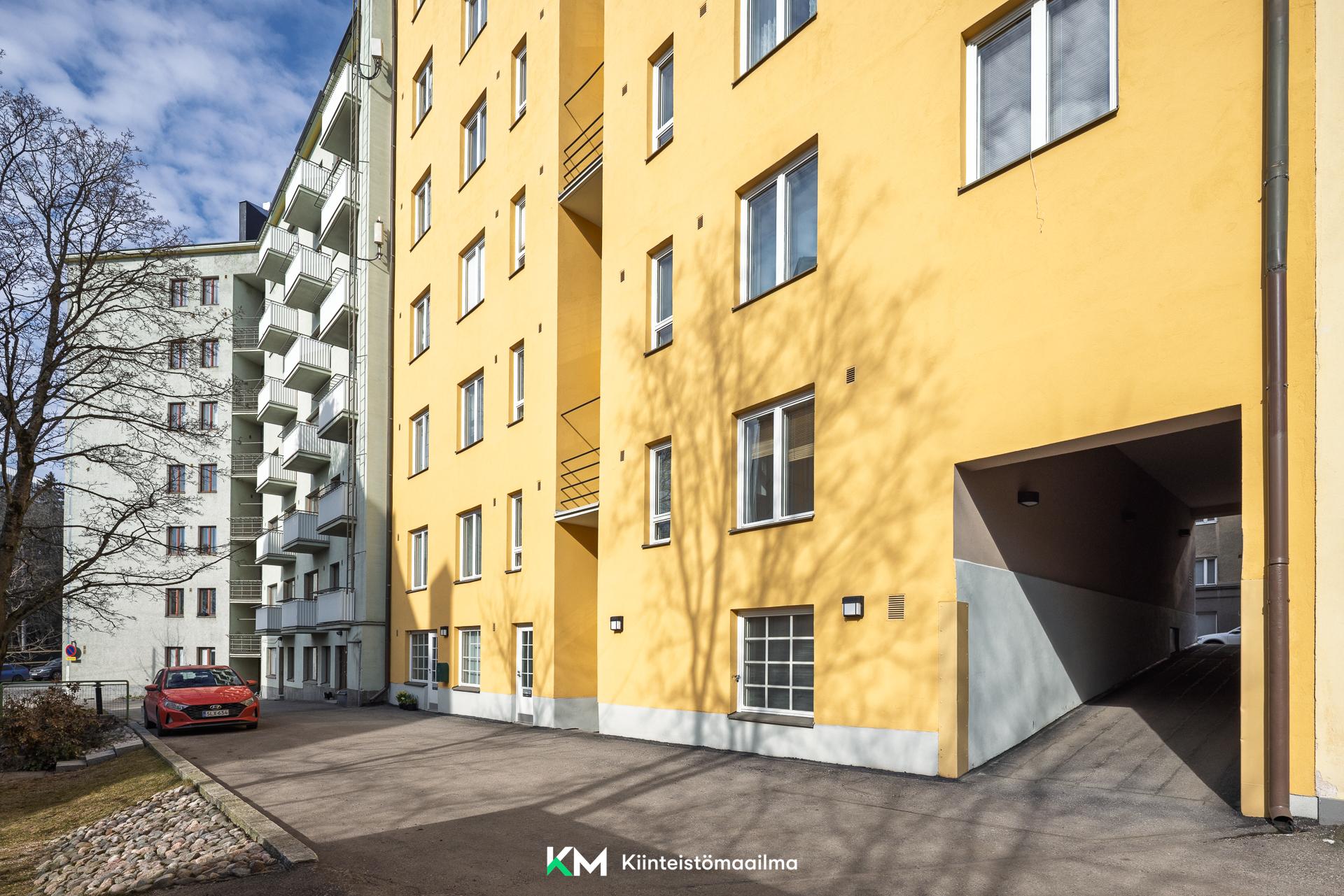 Messeniuksenkatu 8, Taka-Töölö, Helsinki