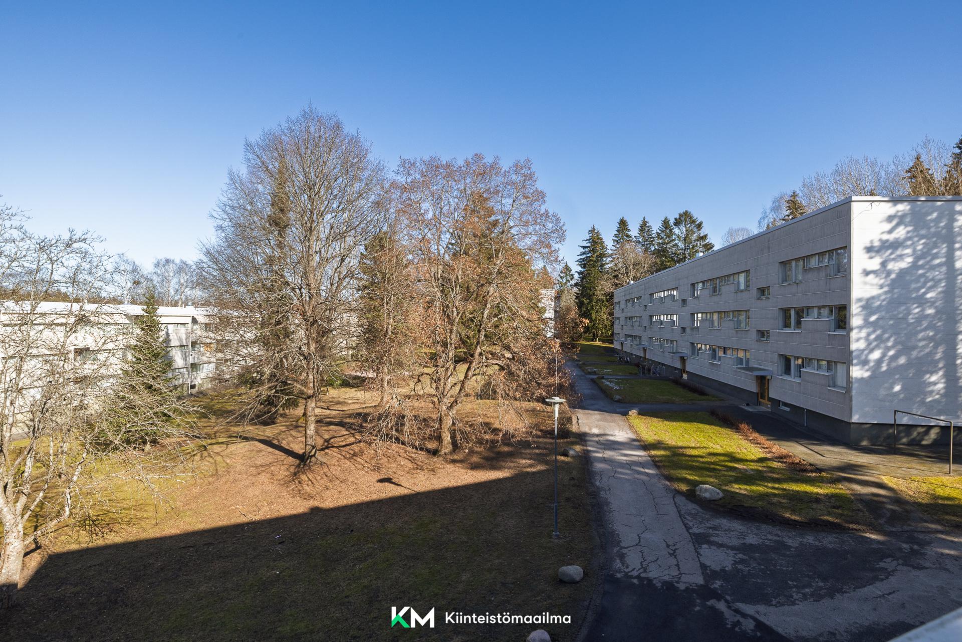 Näkymät makuuhuoneen ikkunoista