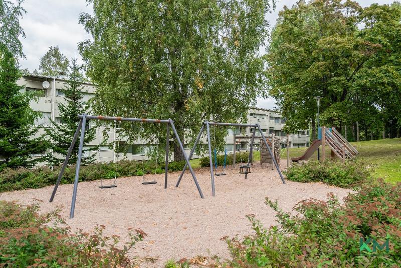 Leikkipaikka kesäaikaan