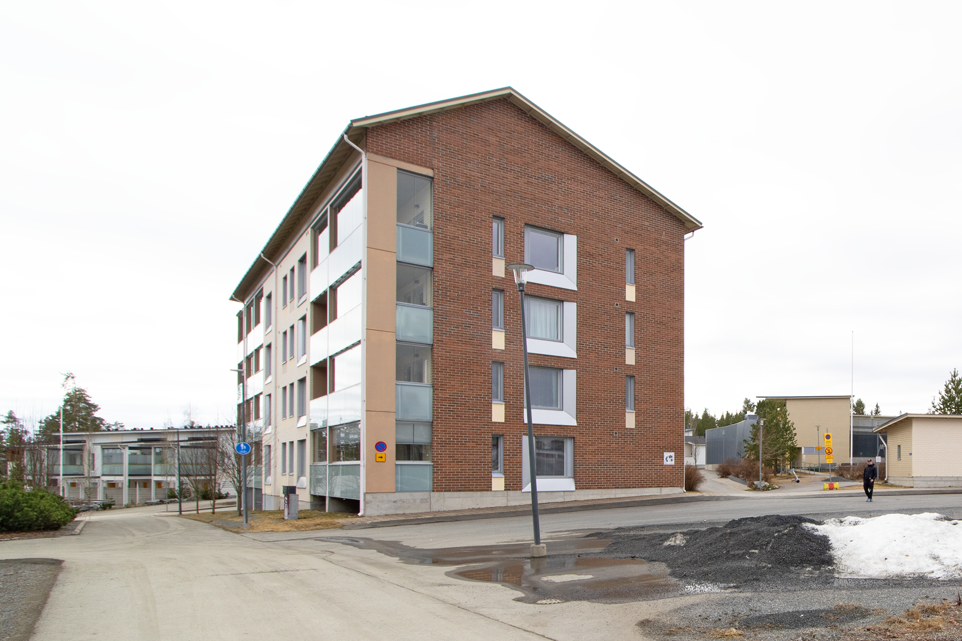 Messuportinkatu 8, Lehtoniemi, Kuopio