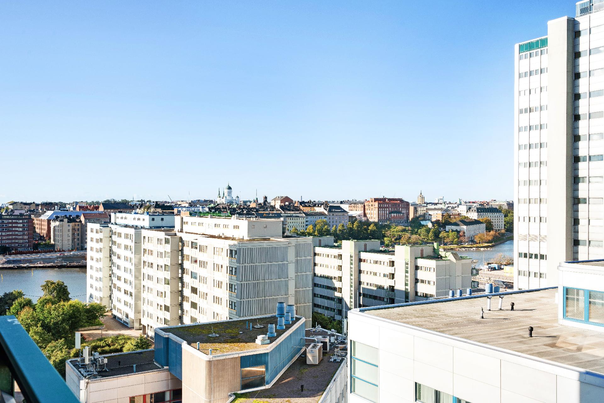 Myös meri pilkottaa!