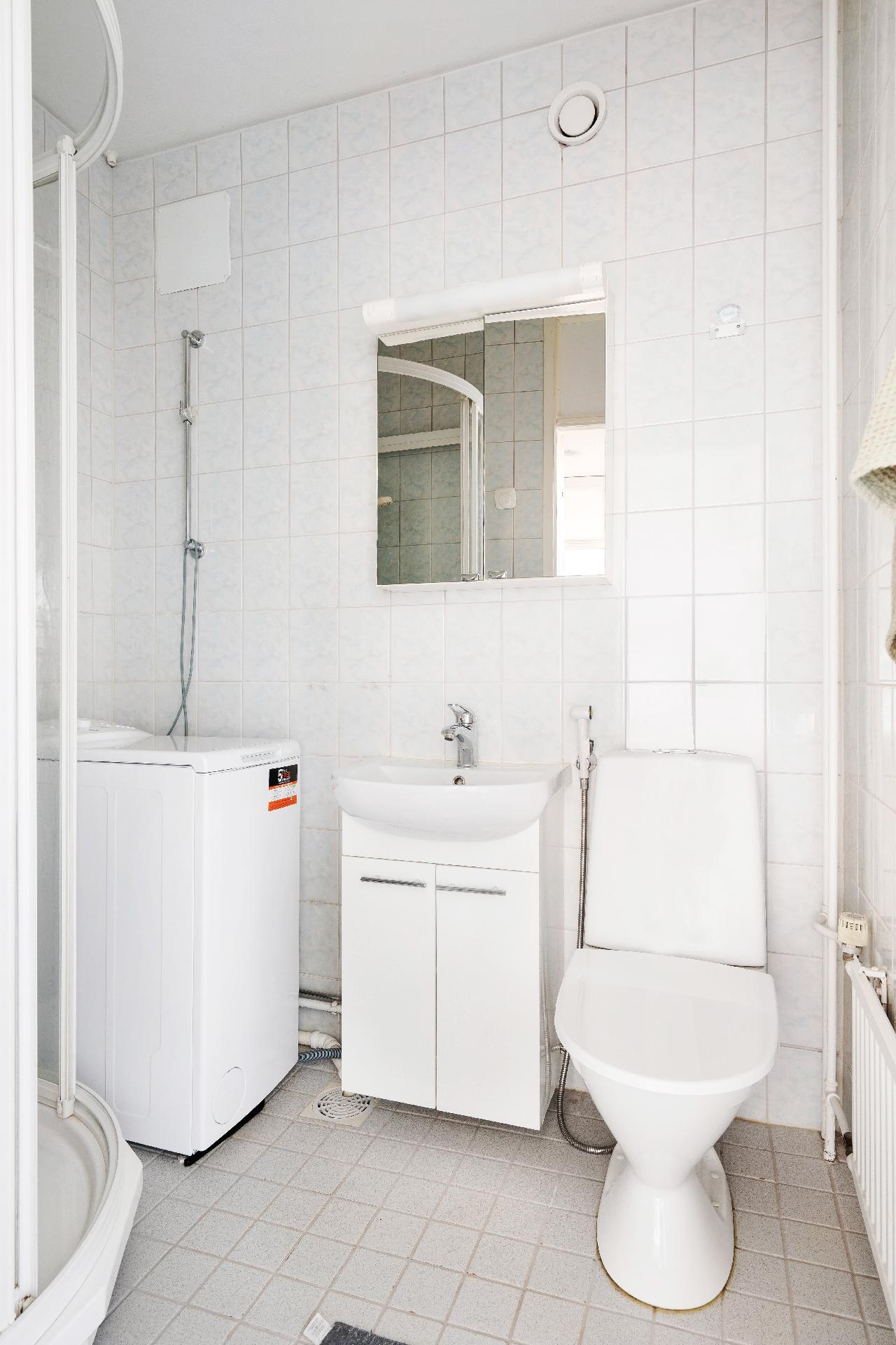 Haapaniemenkatu 12, Merihaka, Helsinki