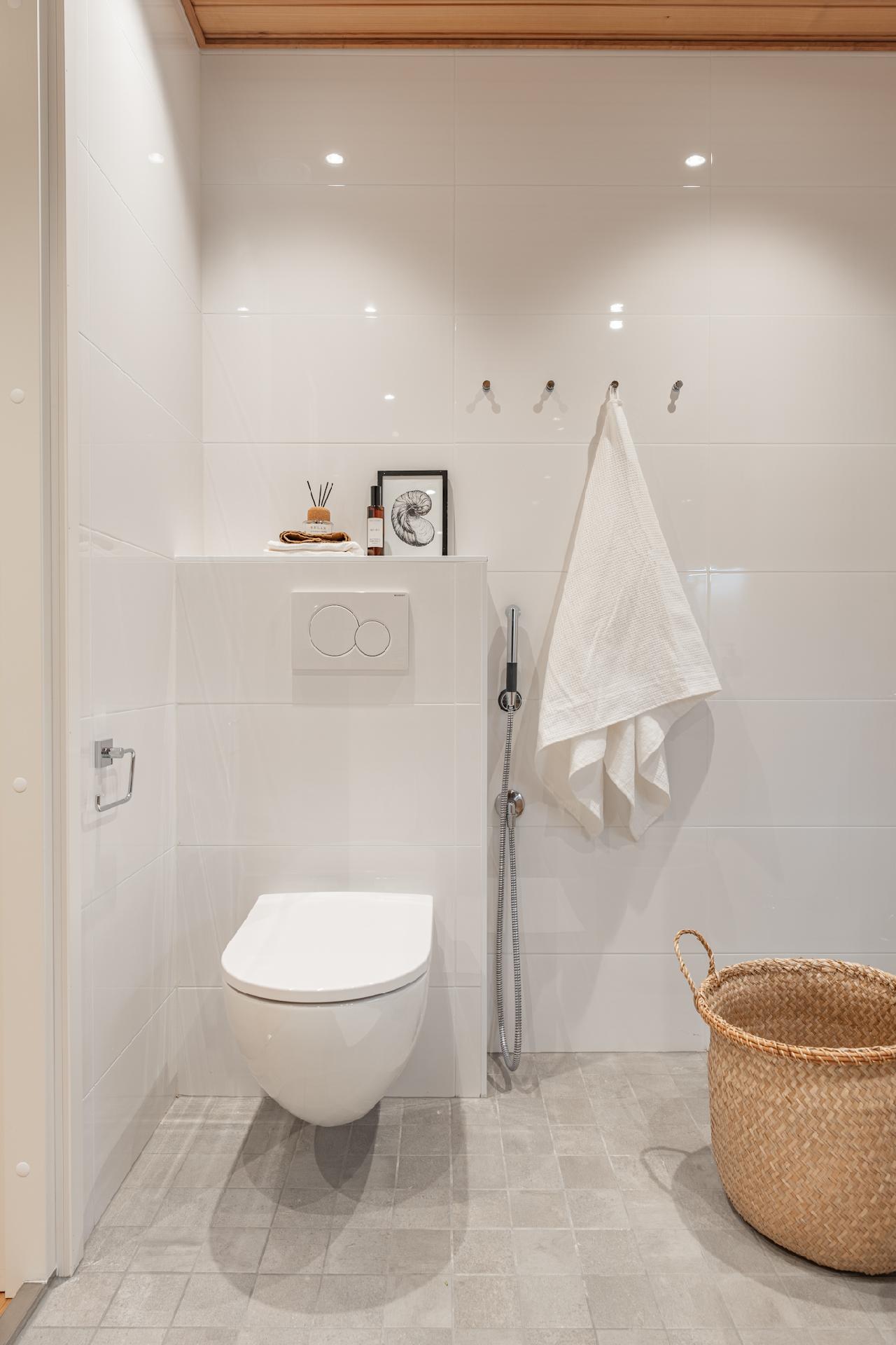 Katajaharjuntie 2-4, Lauttasaari, Helsinki