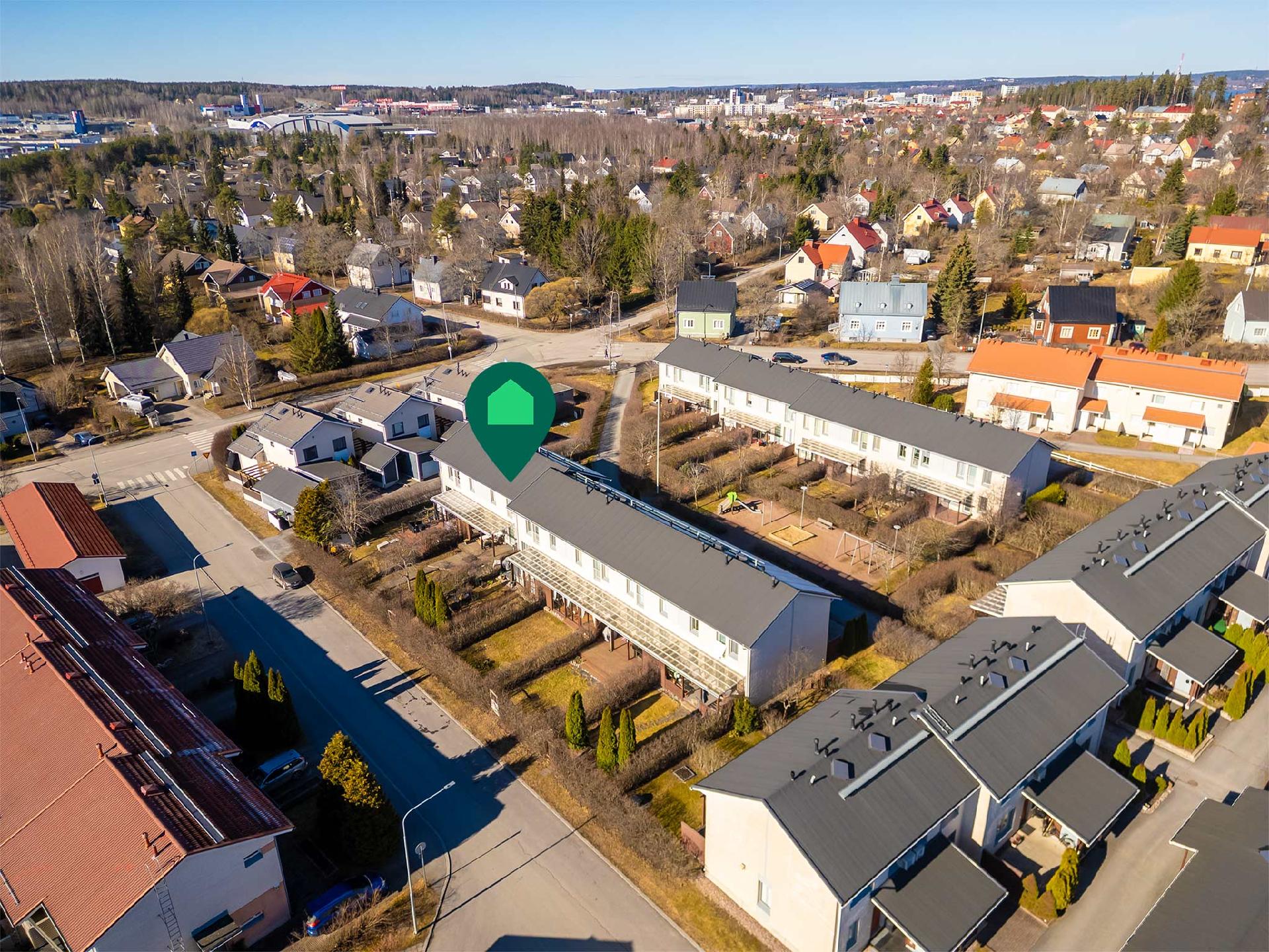 Melkein päätyasunto