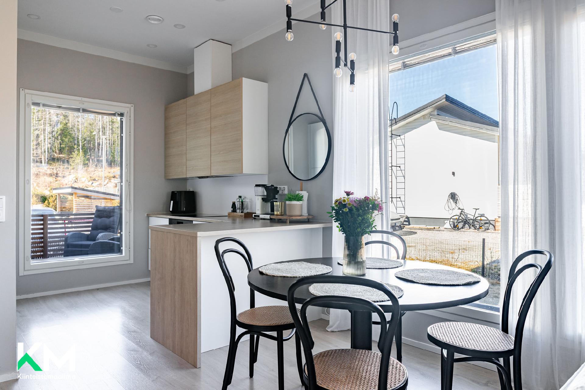 Esa-äijäntie 6, Perhoslehto, Hollola