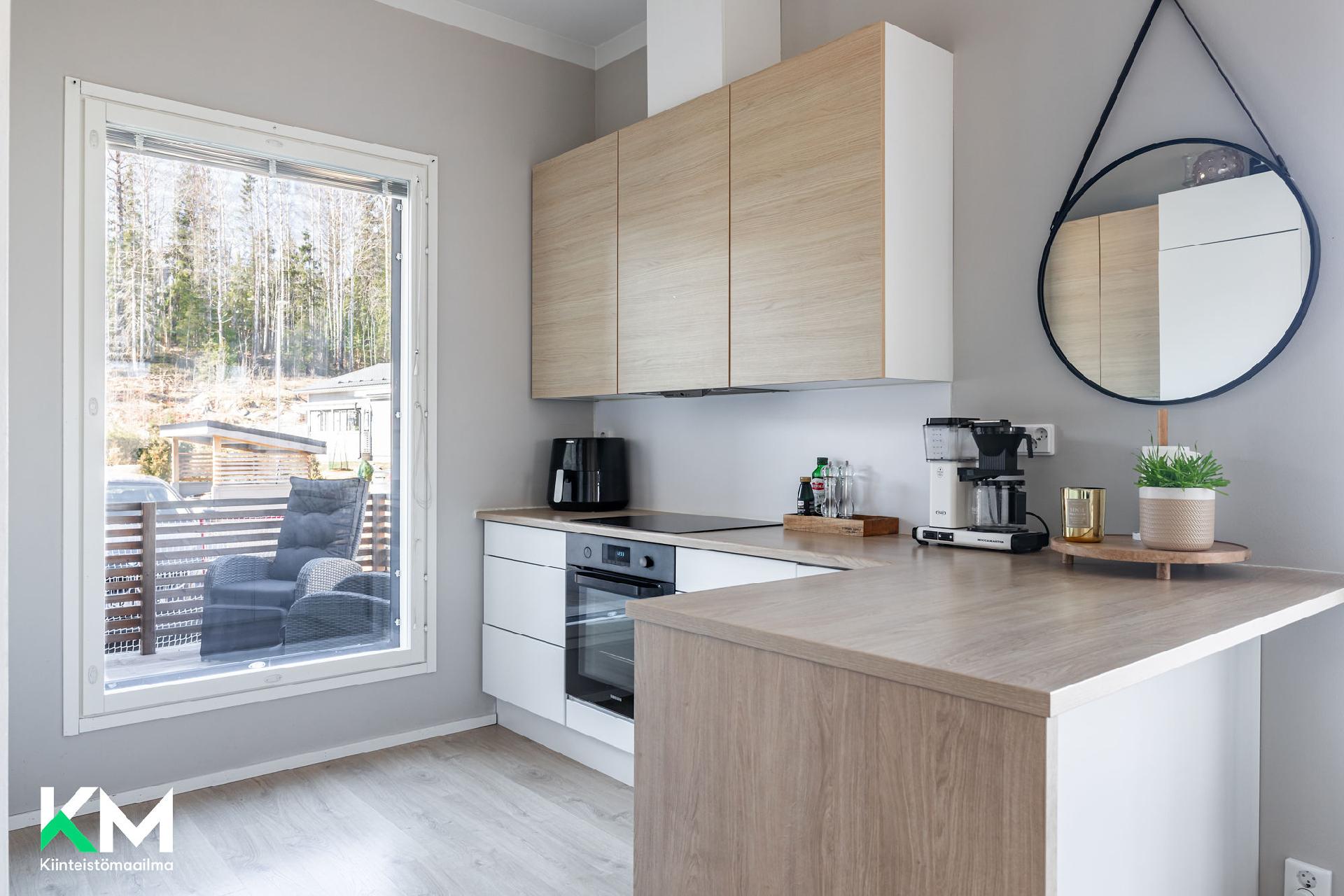 Esa-äijäntie 6, Perhoslehto, Hollola