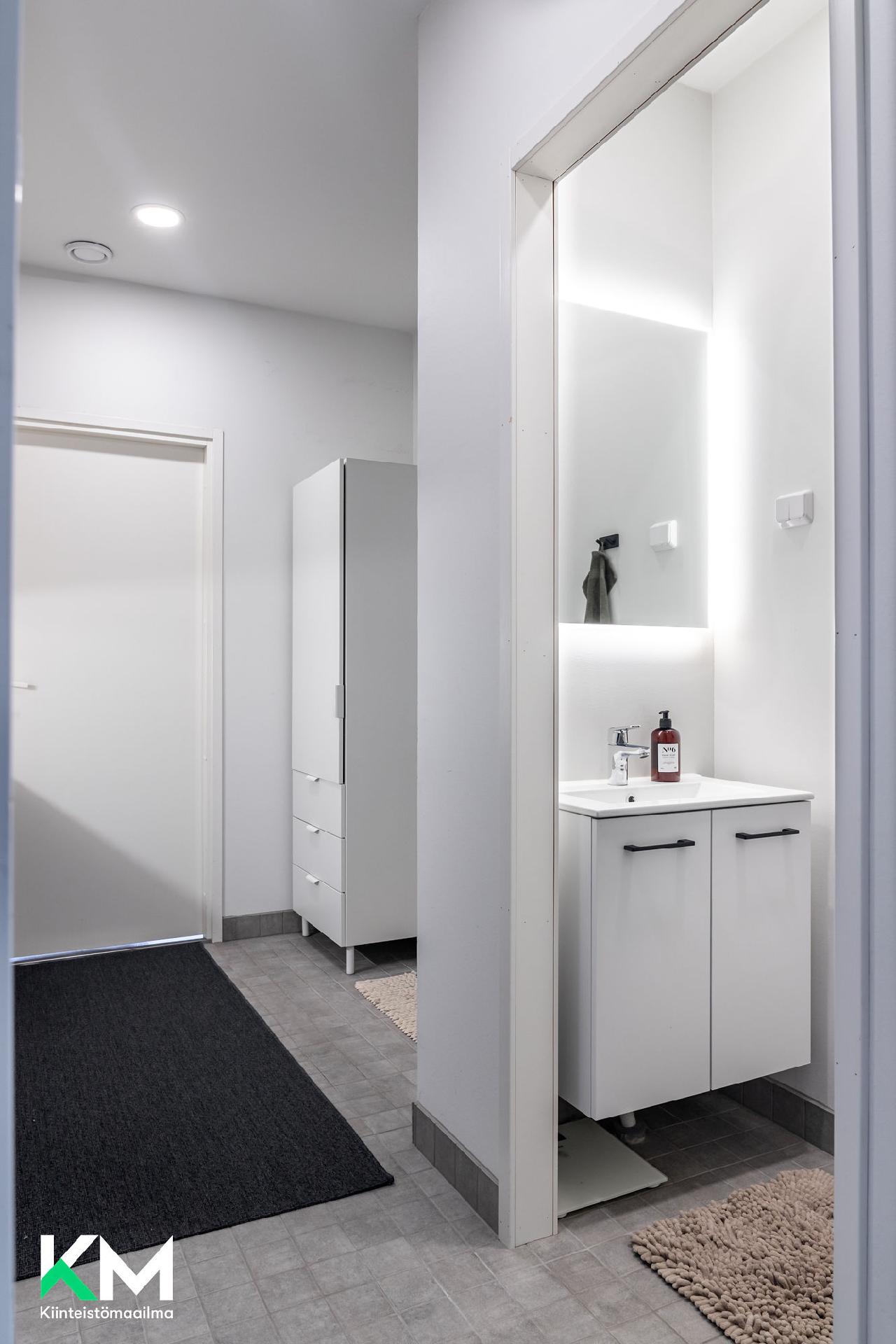 Esa-äijäntie 6, Perhoslehto, Hollola