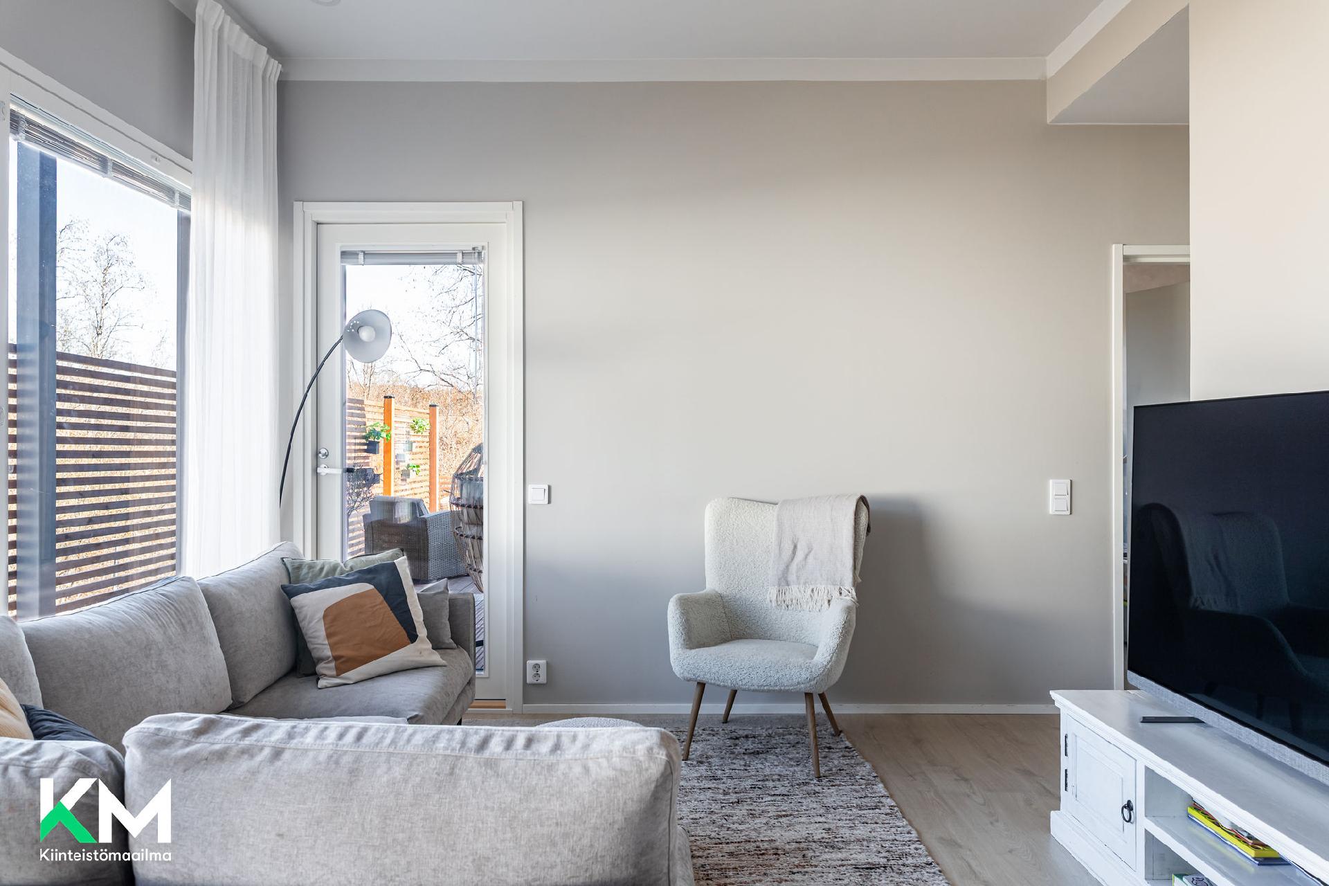 Esa-äijäntie 6, Perhoslehto, Hollola