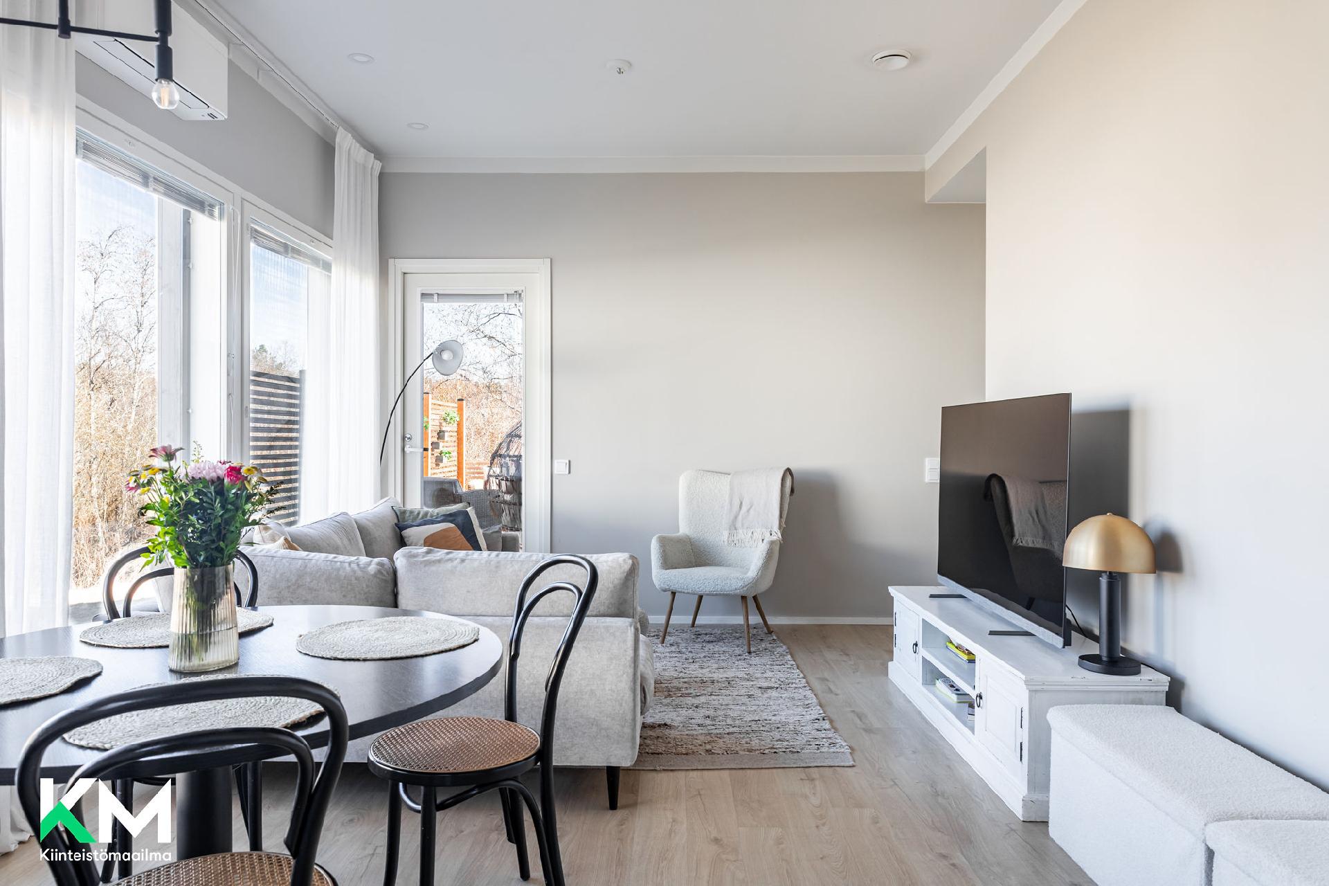 Esa-äijäntie 6, Perhoslehto, Hollola