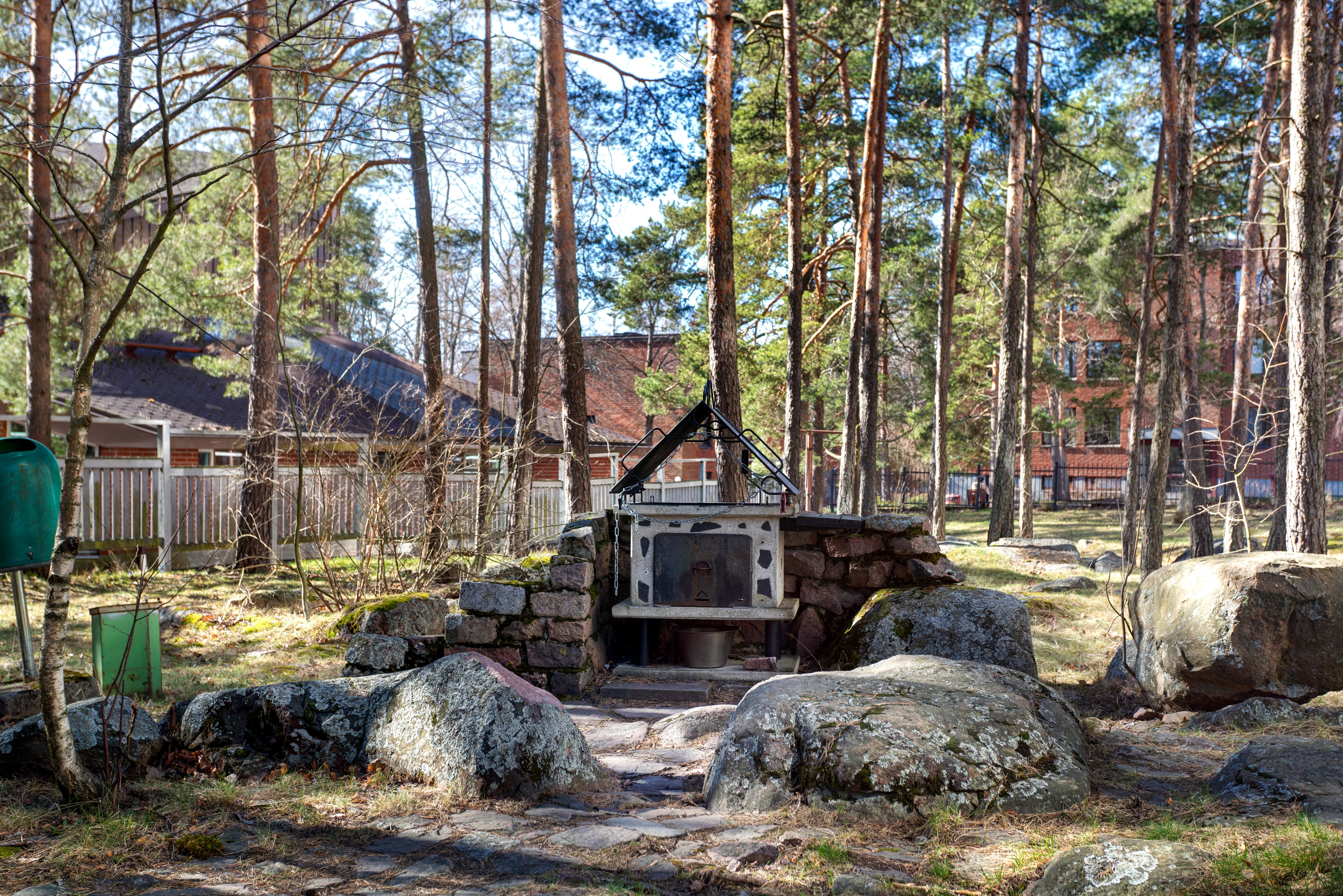 Löytyy myös grillauspaikka.