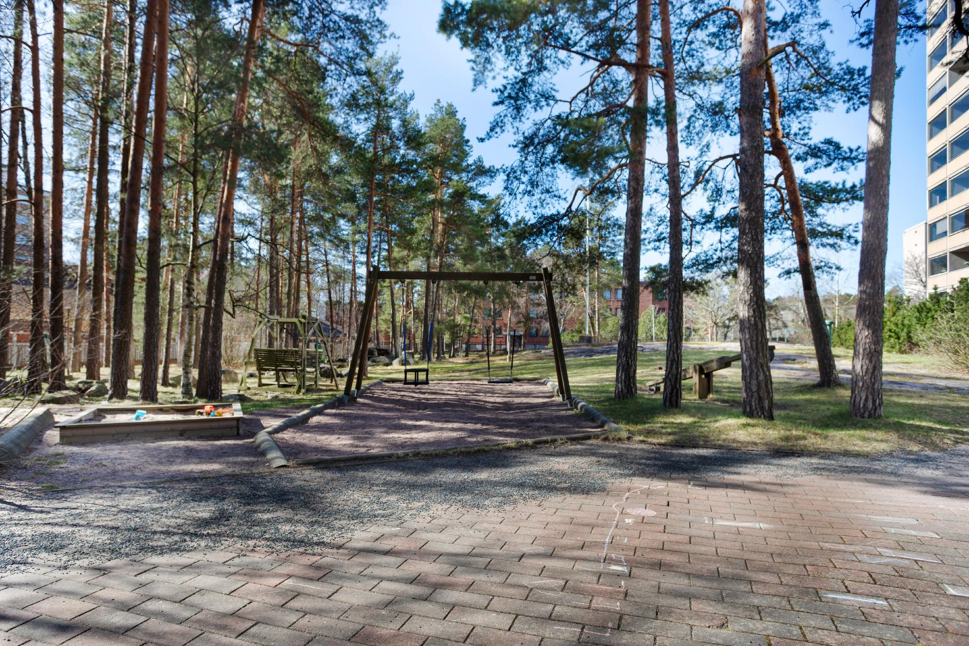 Lasten leikkipaikka.