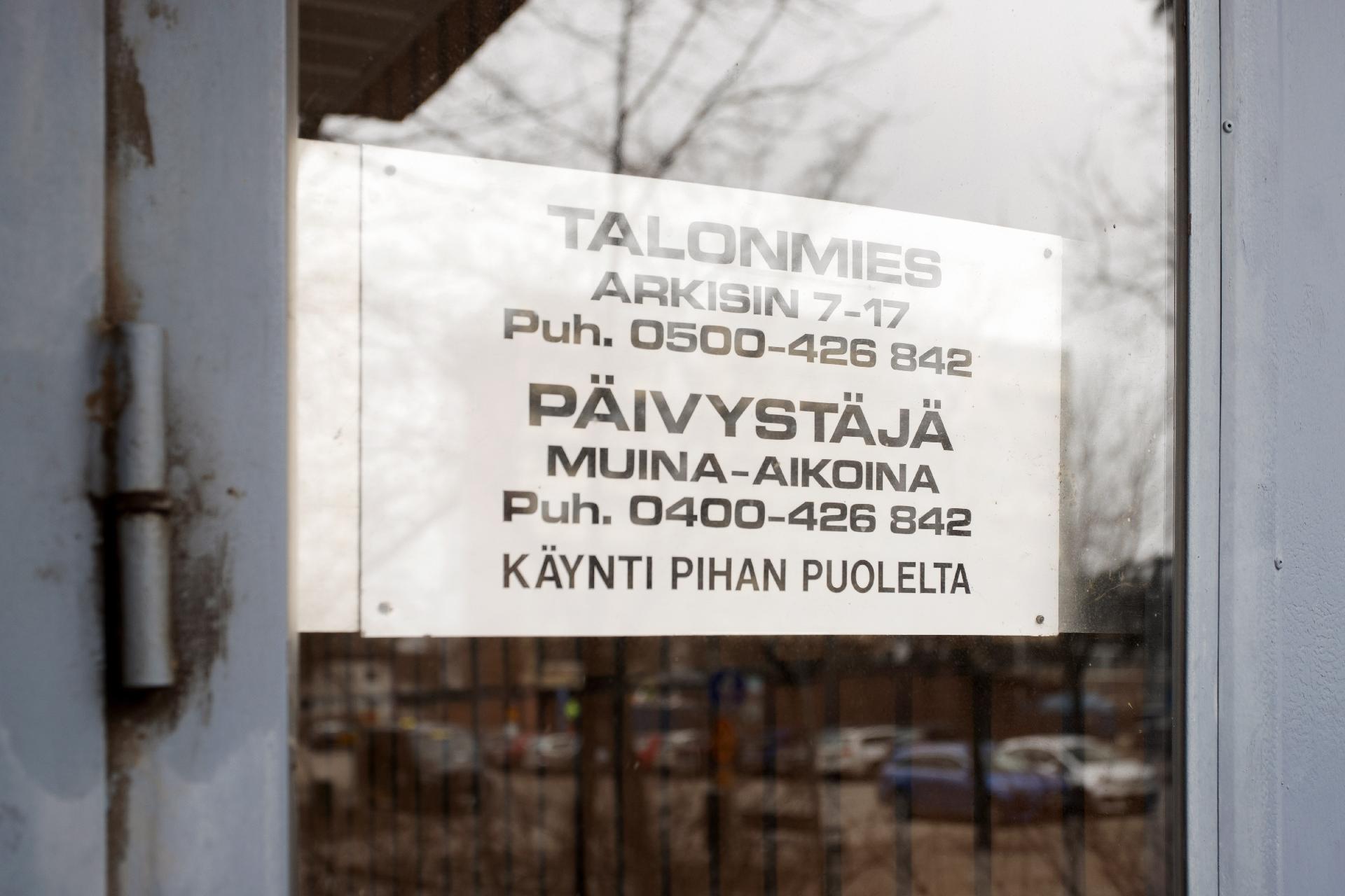 Taloyhtiössä oma päivystävä talonmies.