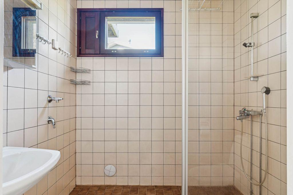 B asunnon kylpyhuone