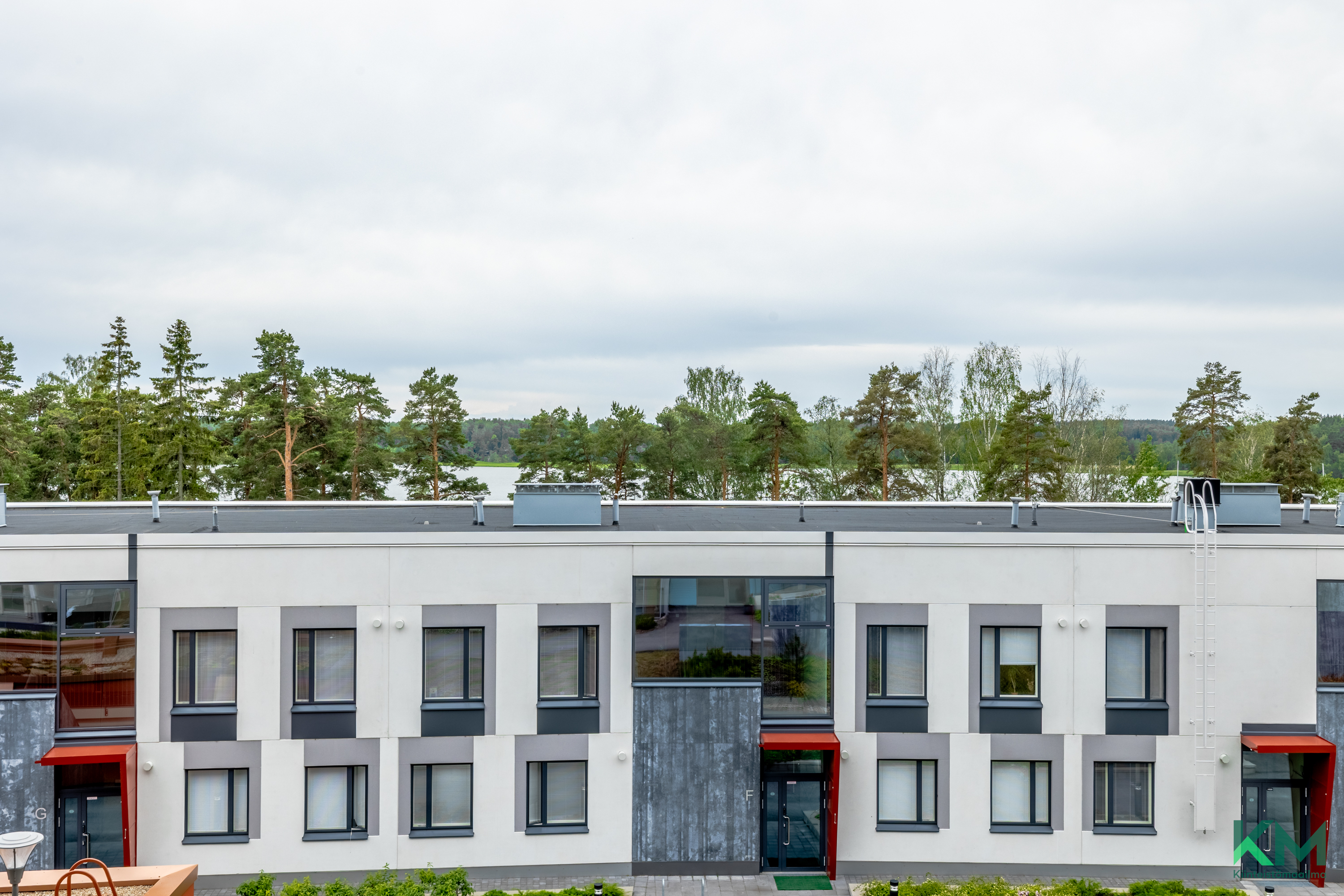 osittainen merinäköala parvekkeelta