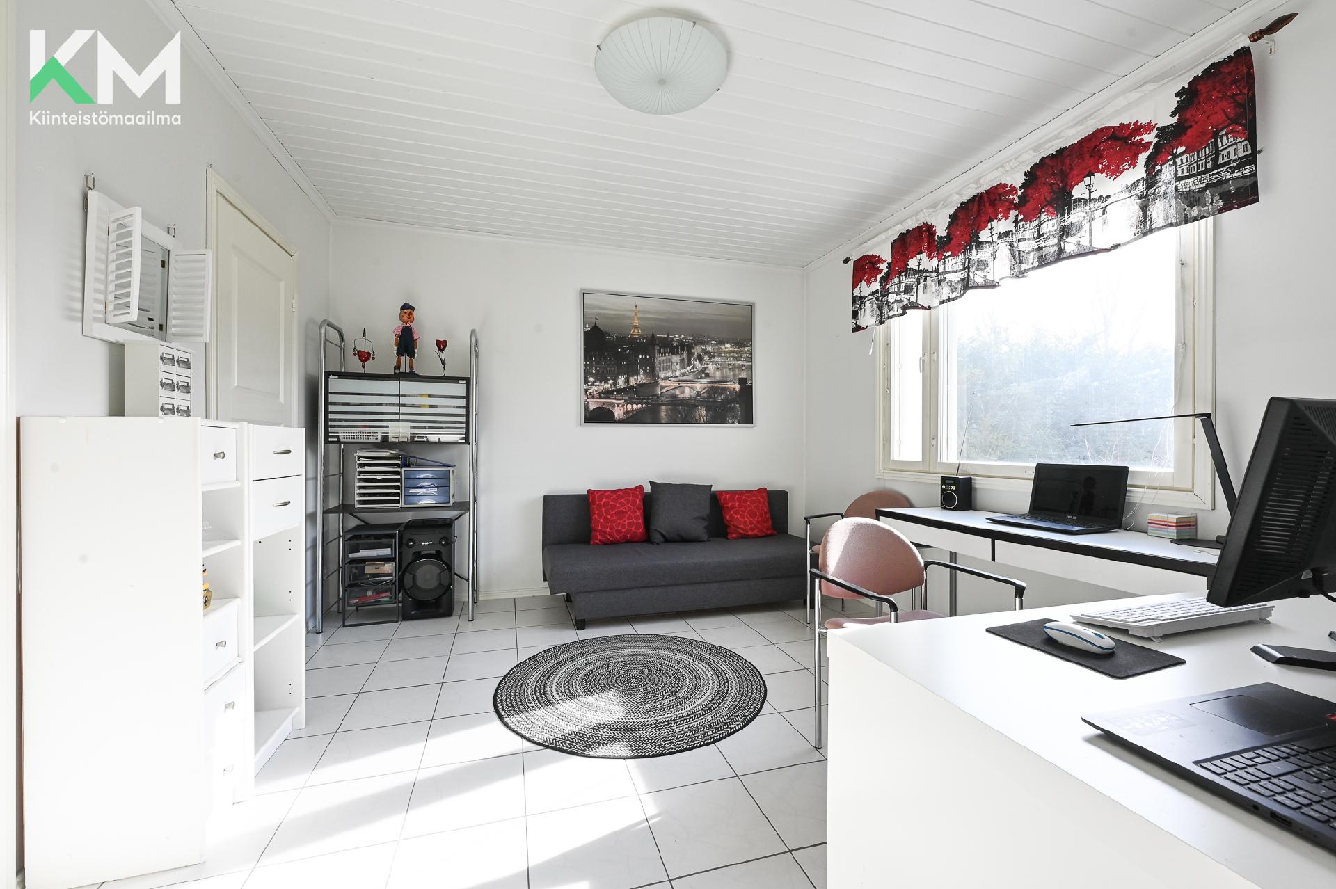 Tuulentuvantie 4, Kurikankylä, Kurikka