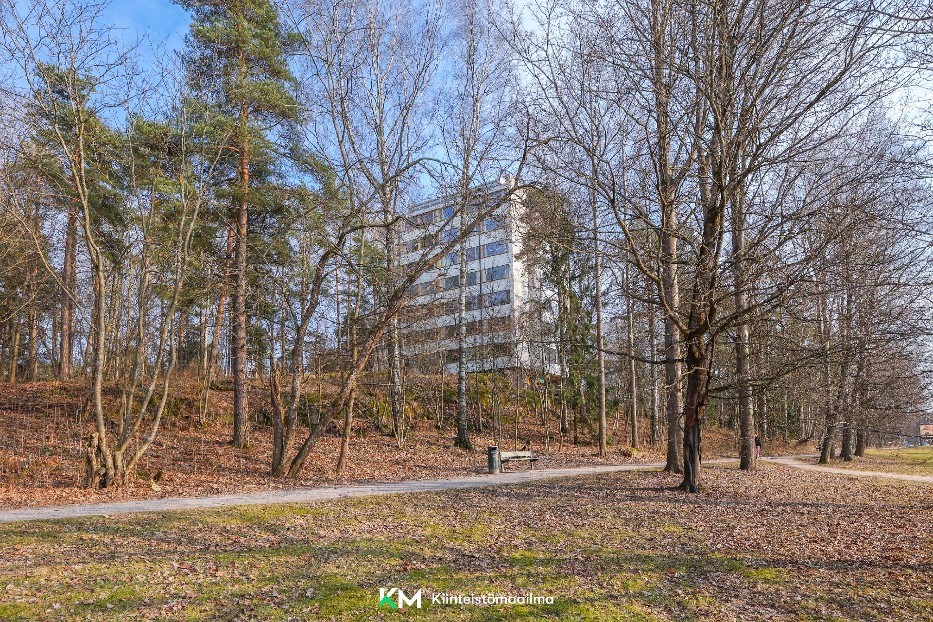 Luuvaniementie 14, Niemenmäki, Helsinki