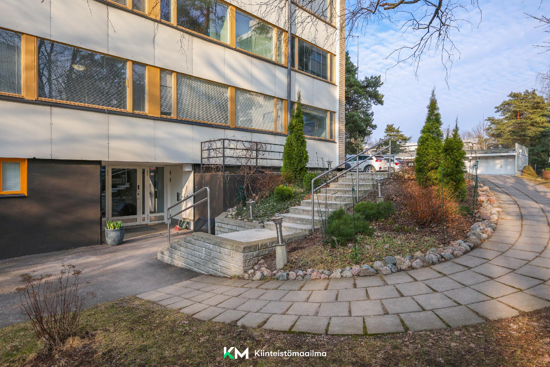 Luuvaniementie 14, Niemenmäki, Helsinki