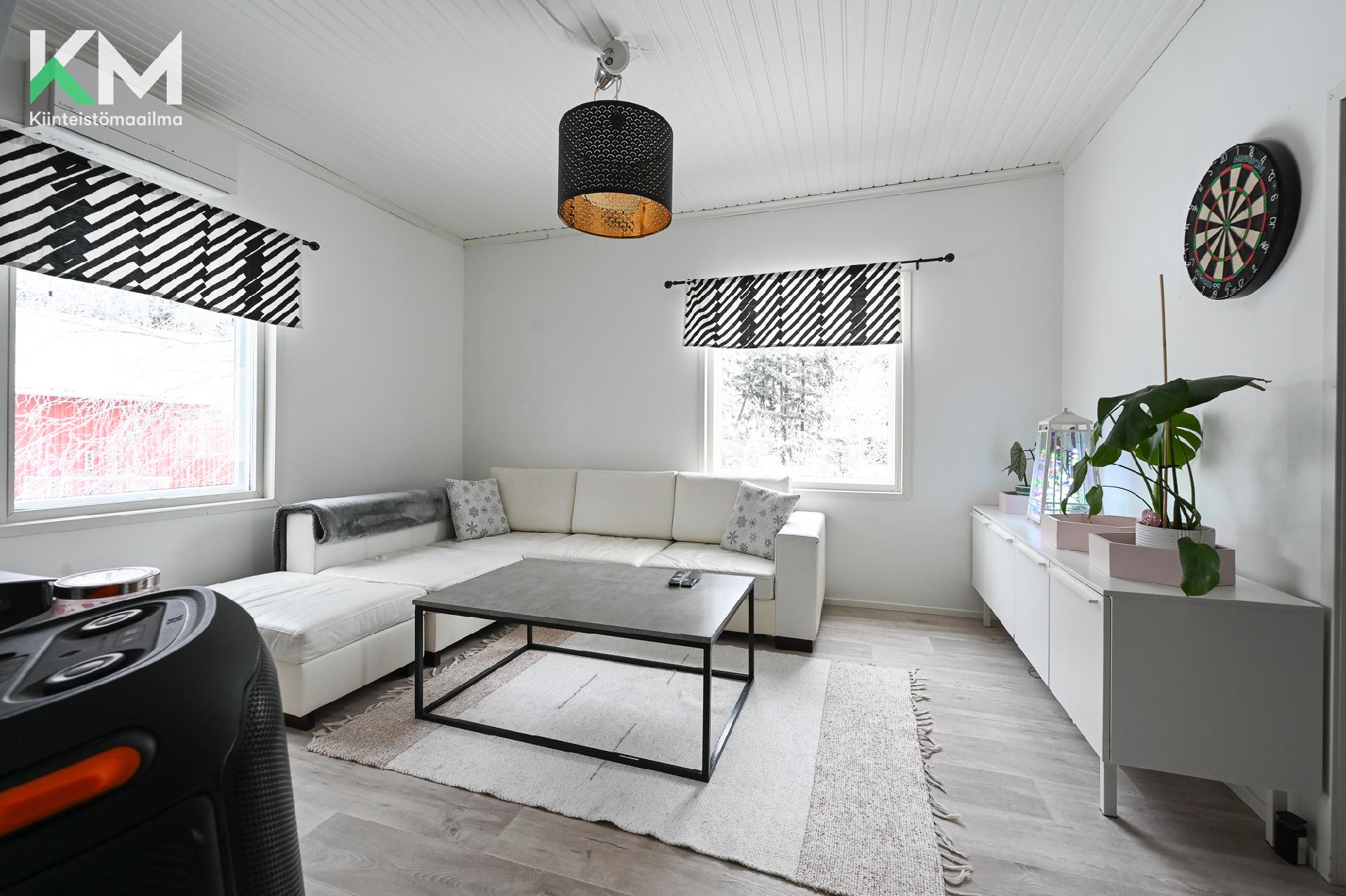 Lipastintie 148, Tuiskula, Kurikka