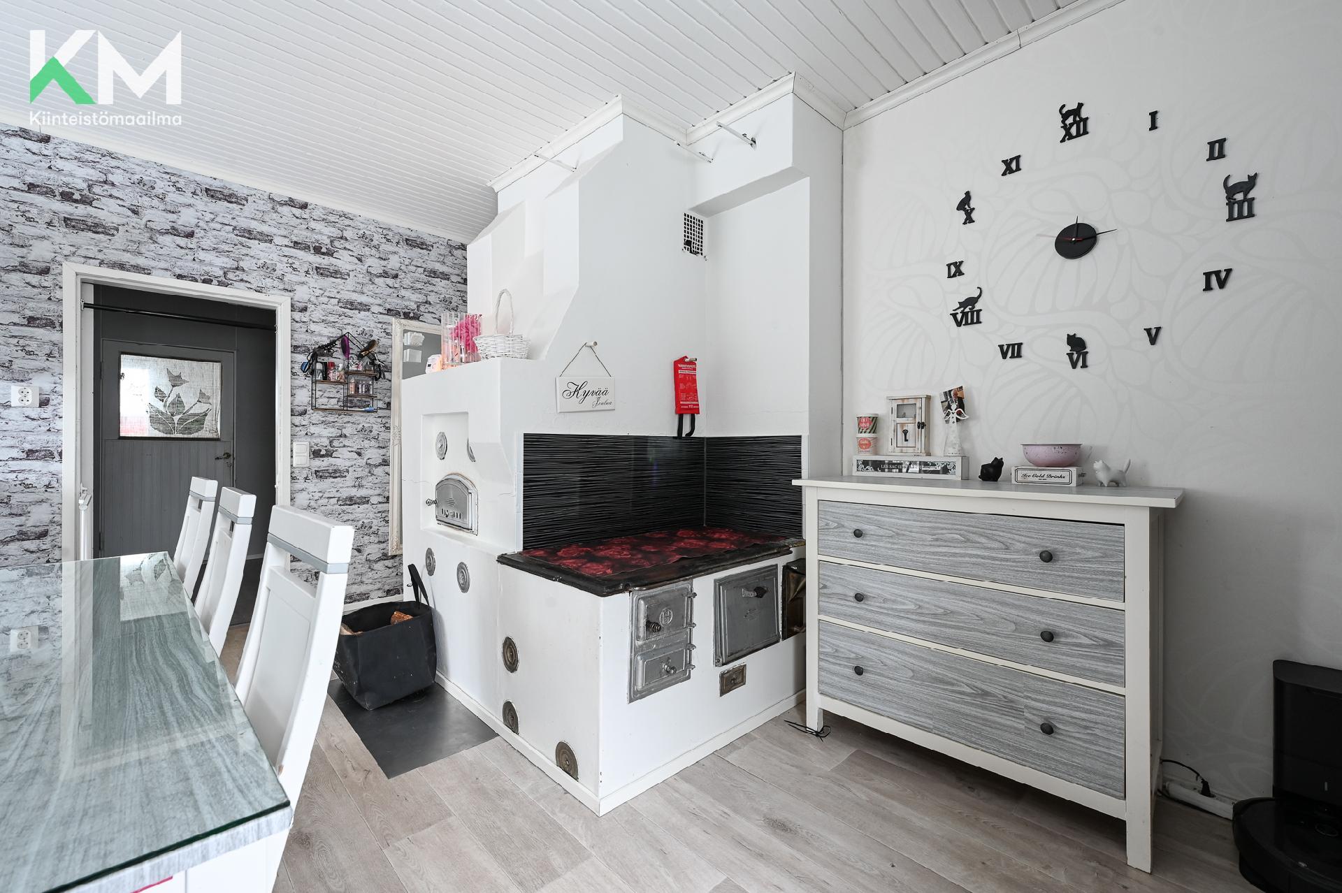 Lipastintie 148, Tuiskula, Kurikka