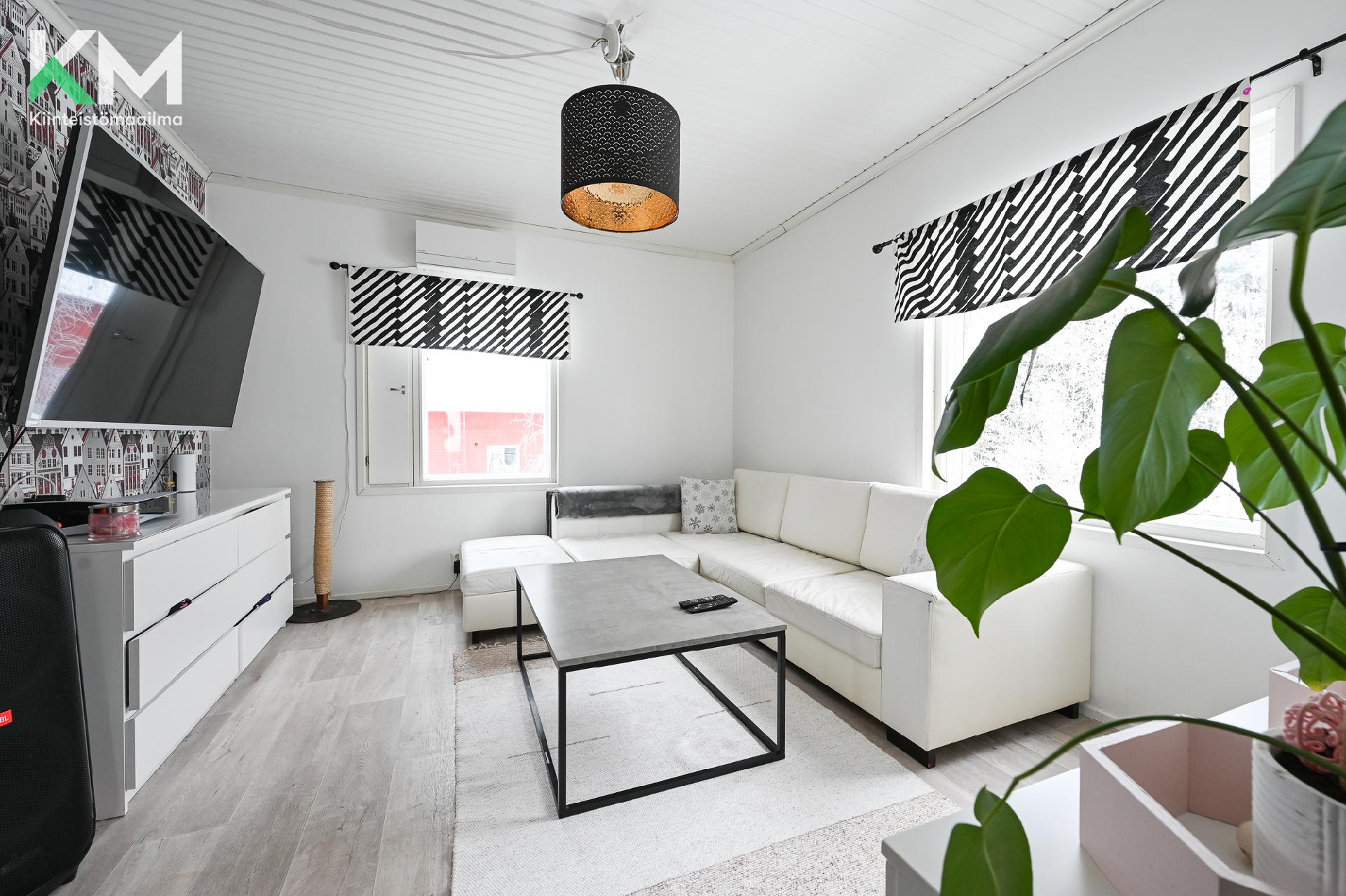 Lipastintie 148, Tuiskula, Kurikka