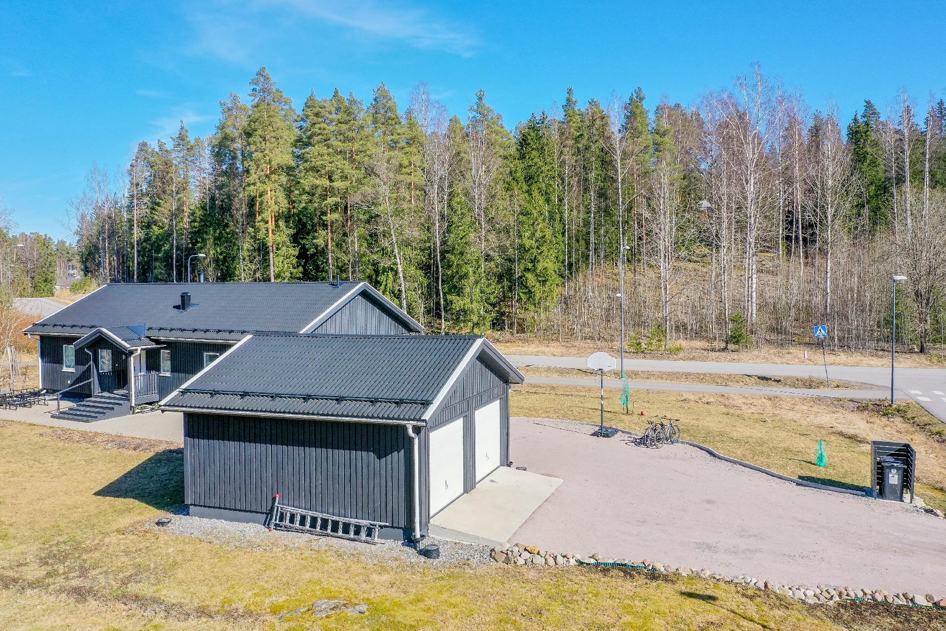 Tarinakuja 1, Vääkilä, Vihti