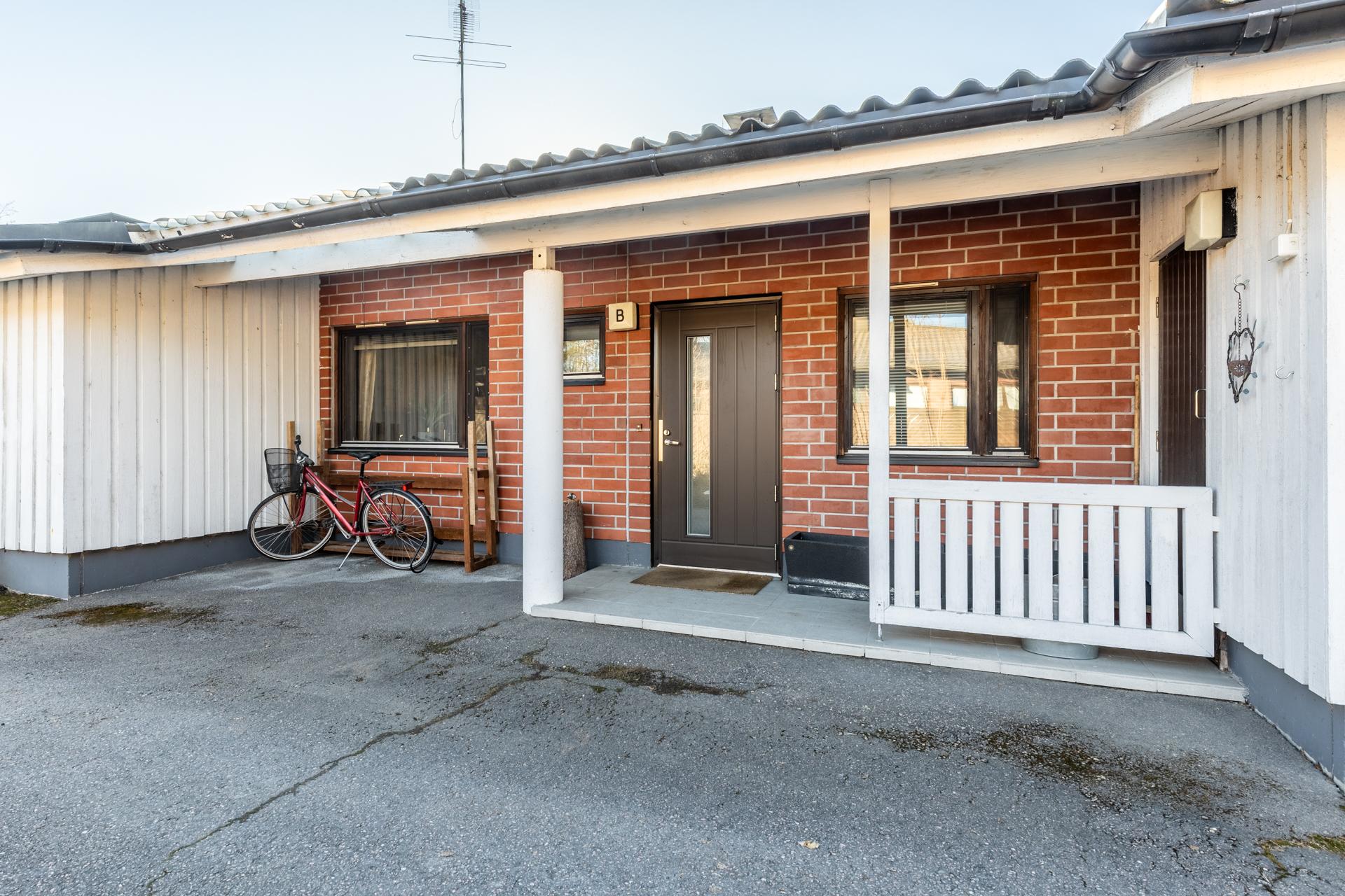 Kalkkivuorentie 25, Heikinlaakso, Helsinki