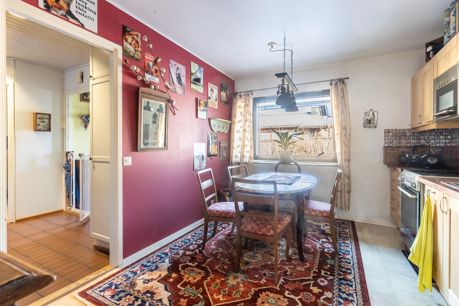 Kalkkivuorentie 25, Heikinlaakso, Helsinki