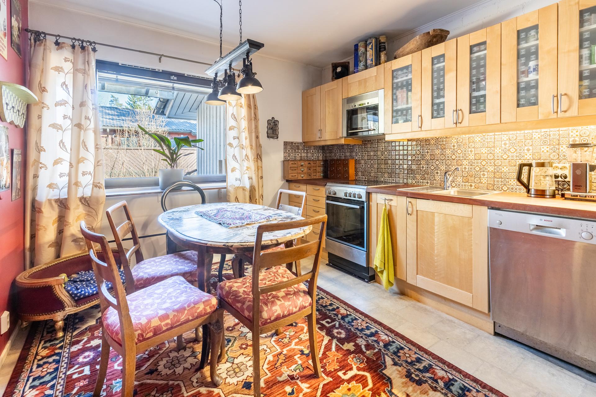 Kalkkivuorentie 25, Heikinlaakso, Helsinki