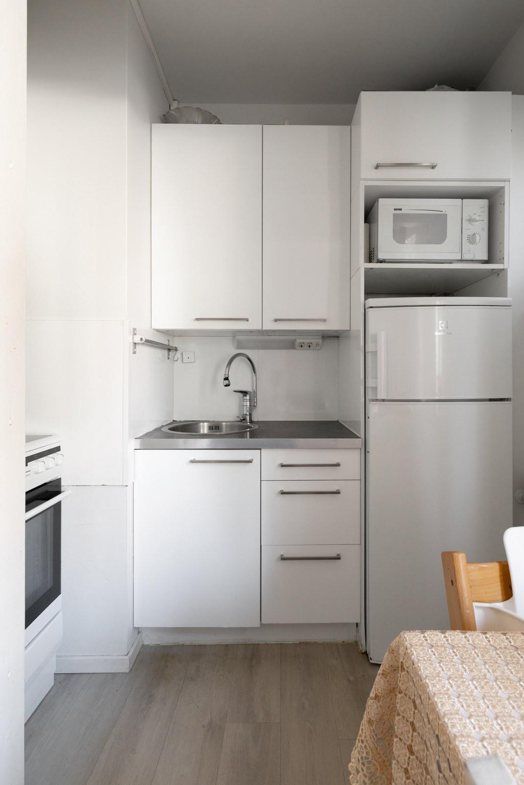 Ikkunallinen keittokomero