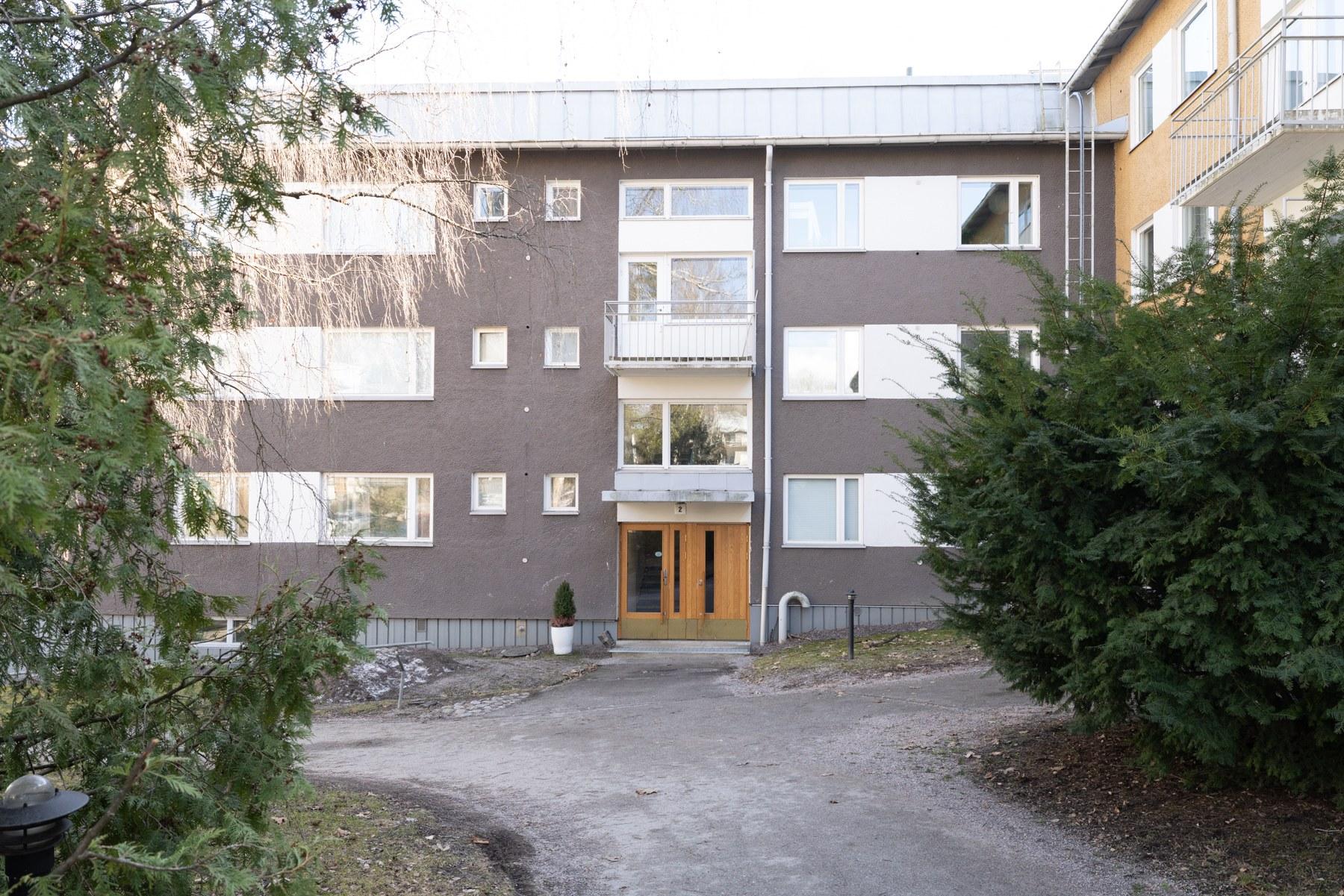 TERVETULOA, Rusthollinpolku 2 A - sisäänkäynti