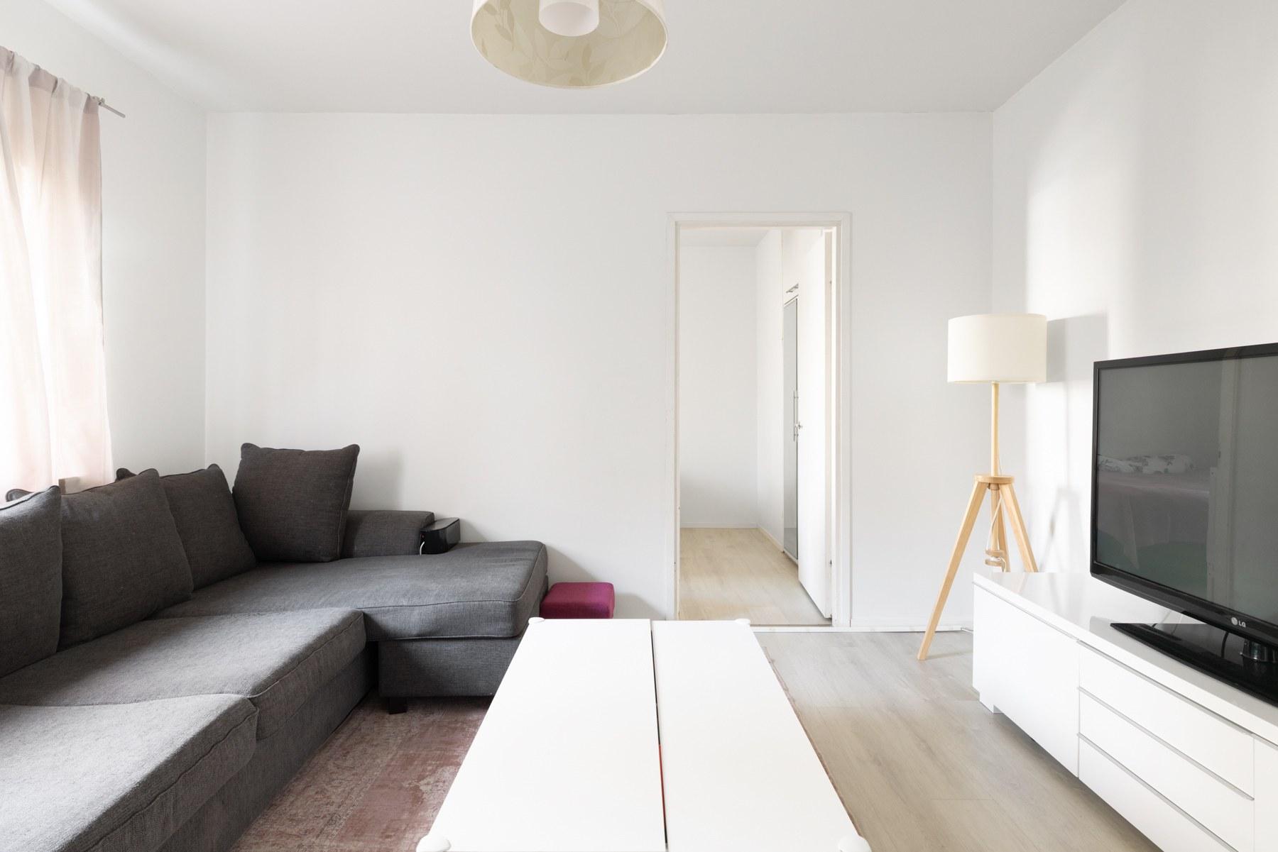 Olohuoneesta on käynti makuuhuoneeseen