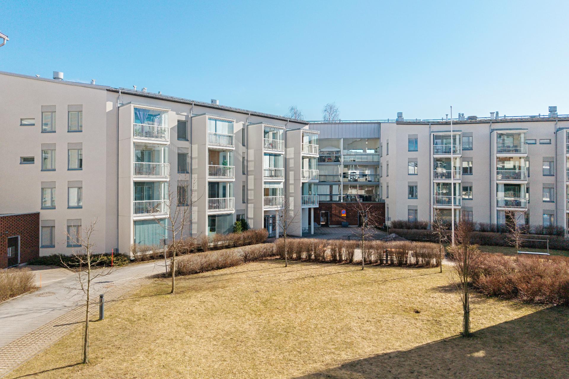 Luutnantinpolku 4, Malminkartano, Helsinki