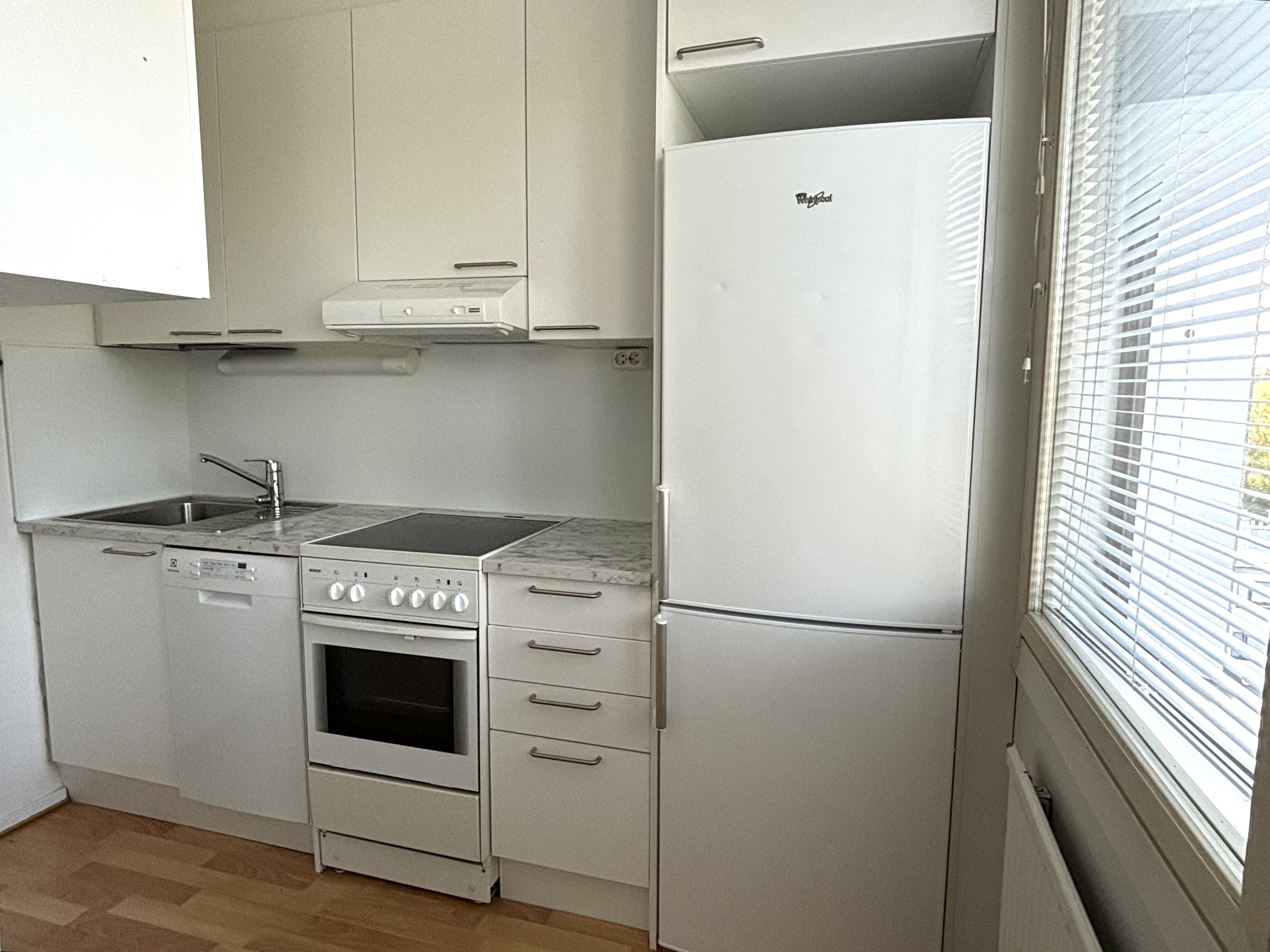 Tuulikinkatu 4, Hovila, Kotka