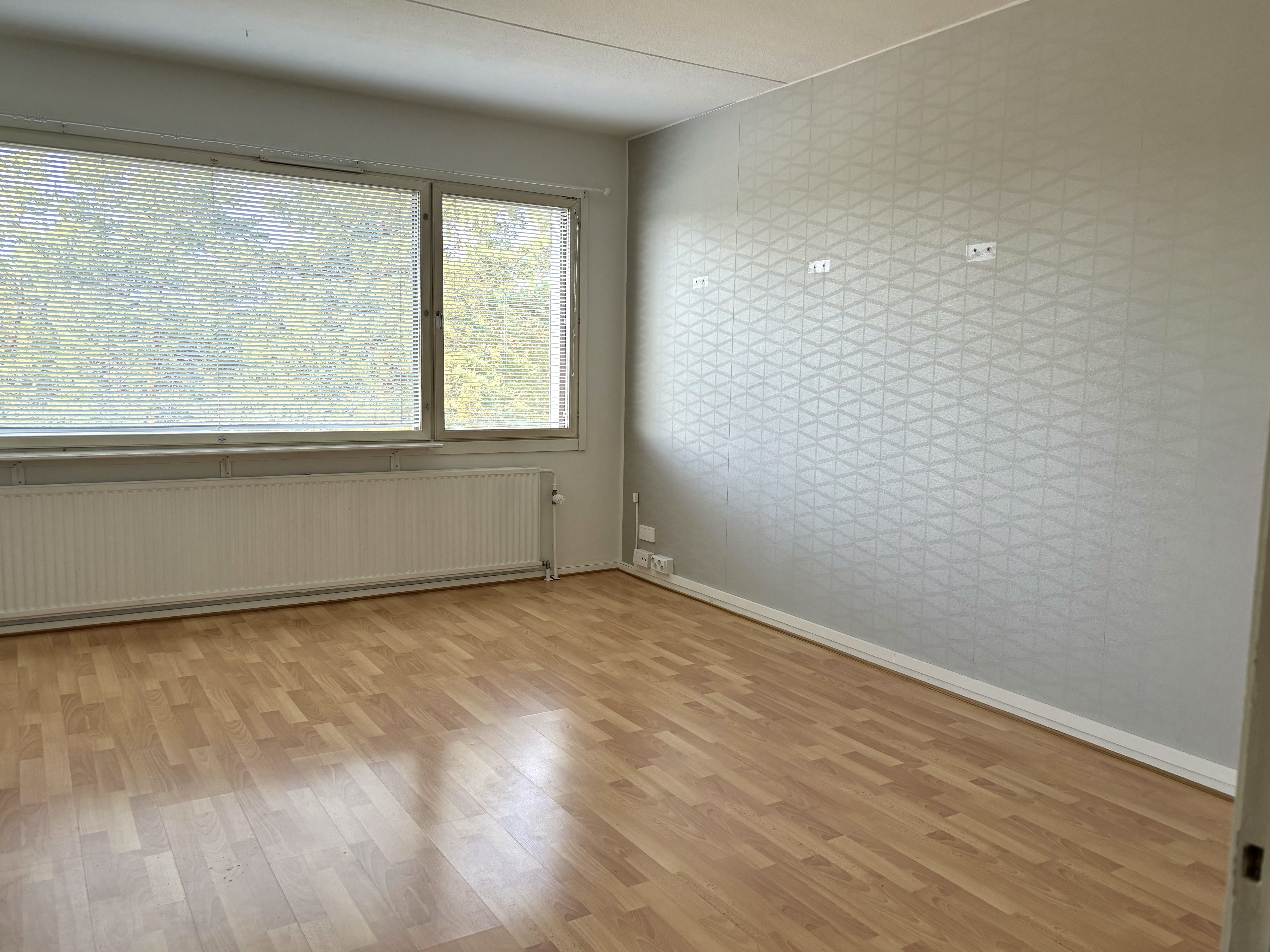 Tuulikinkatu 4, Hovila, Kotka