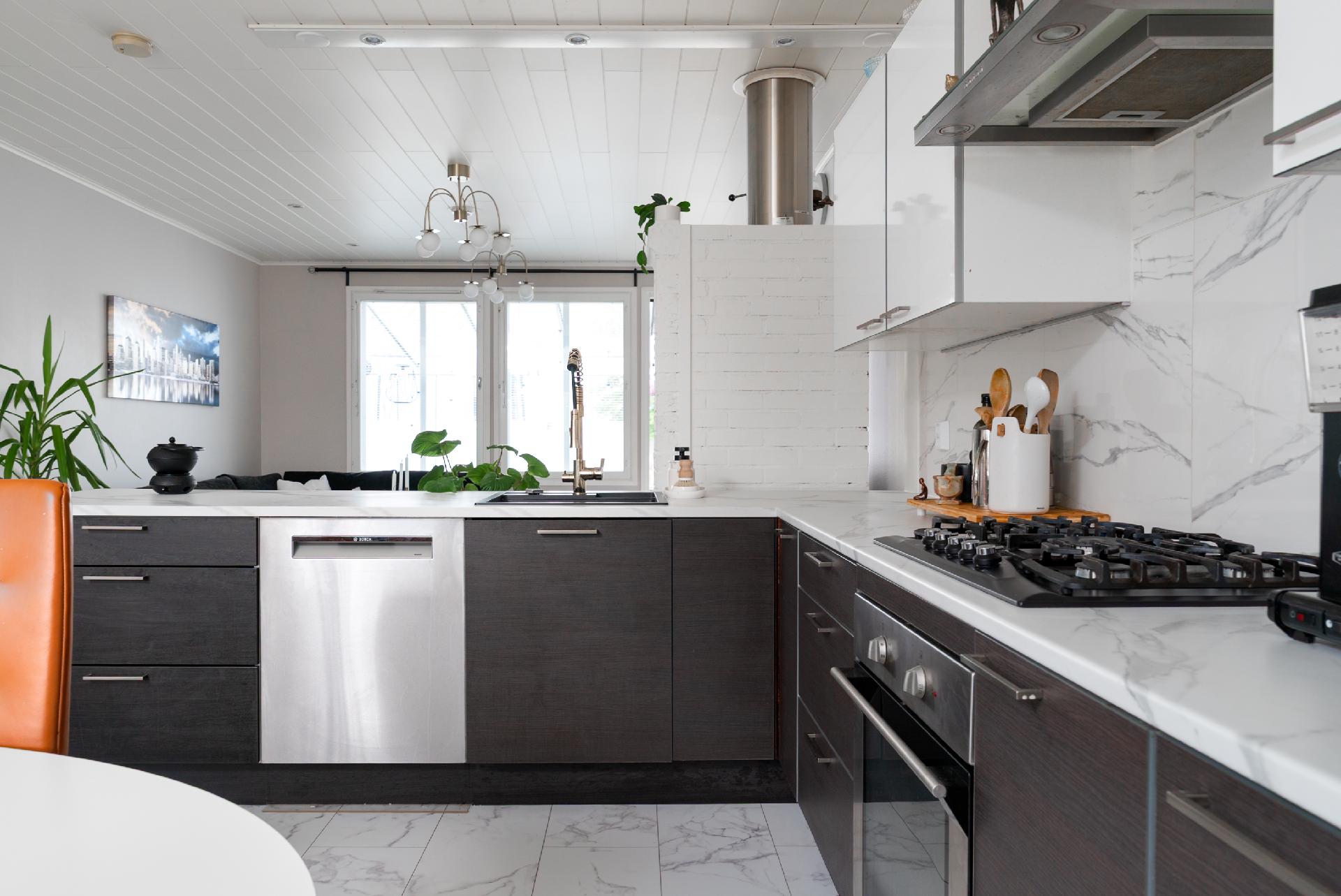 Uunikatu 28, Sääksvuori, Jyväskylä