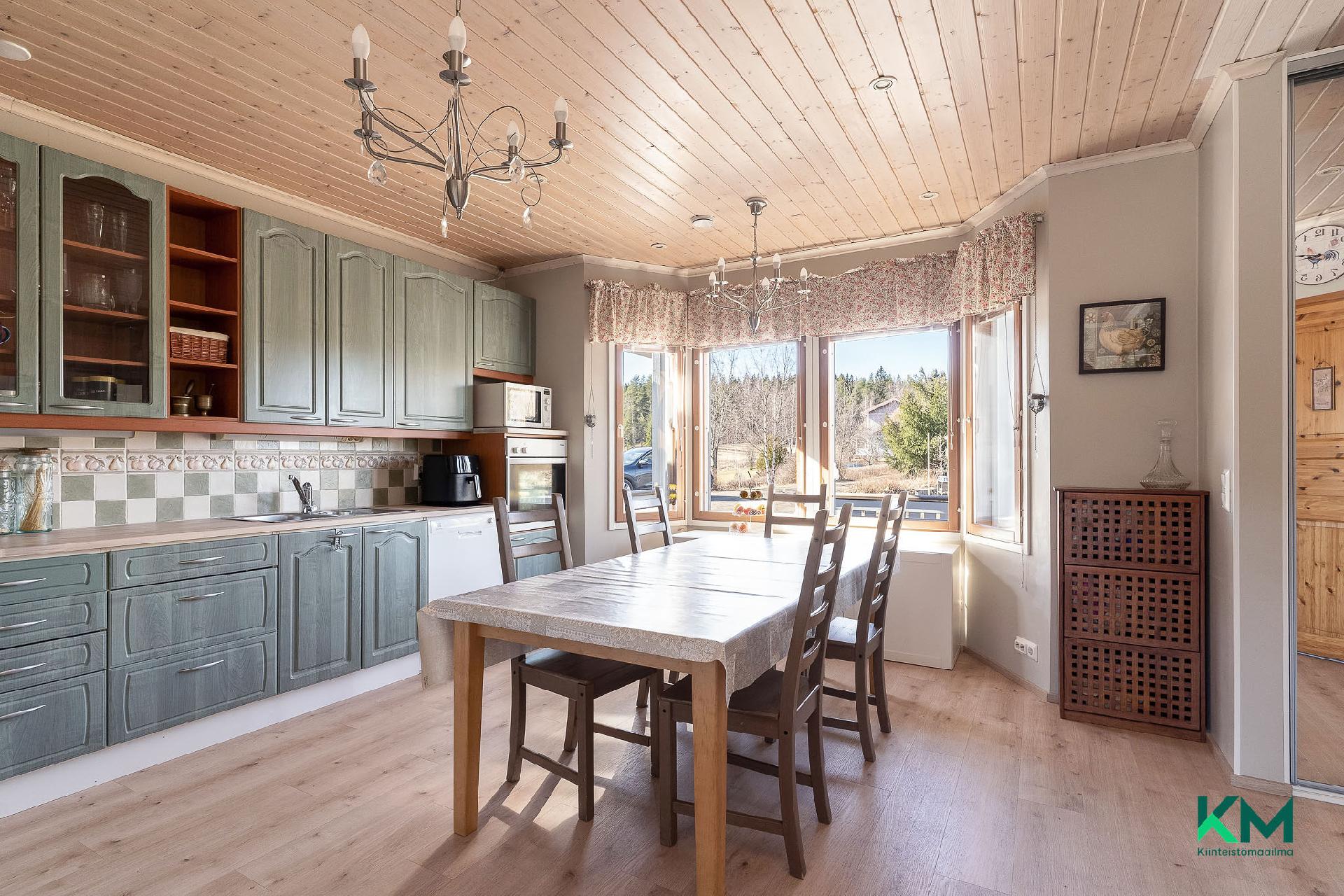 Majaalahdentie 279, Kangasala