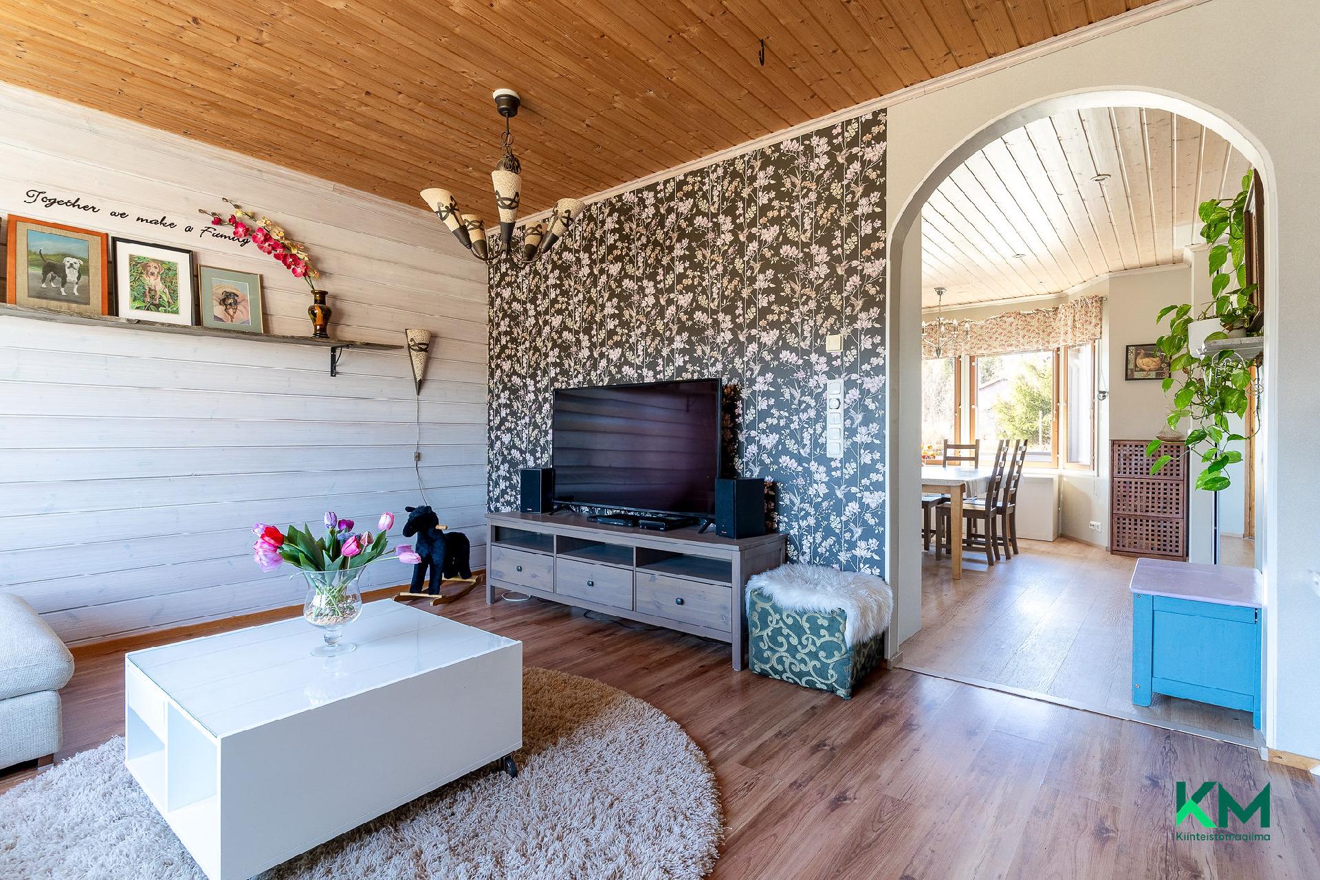 Majaalahdentie 279, Kangasala