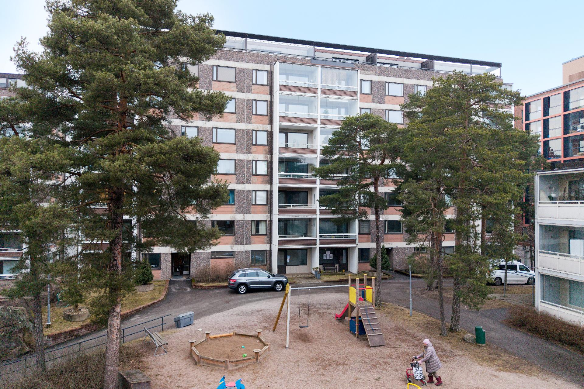 Kääntöpiiri 2, Olari, Espoo