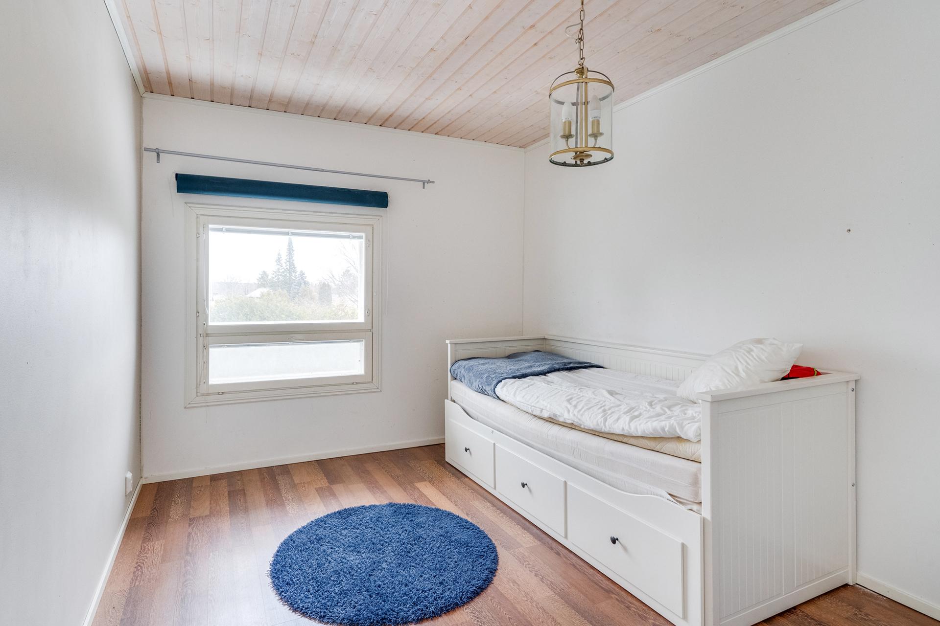 Keskuskatu 12, Haikka, Pirkkala