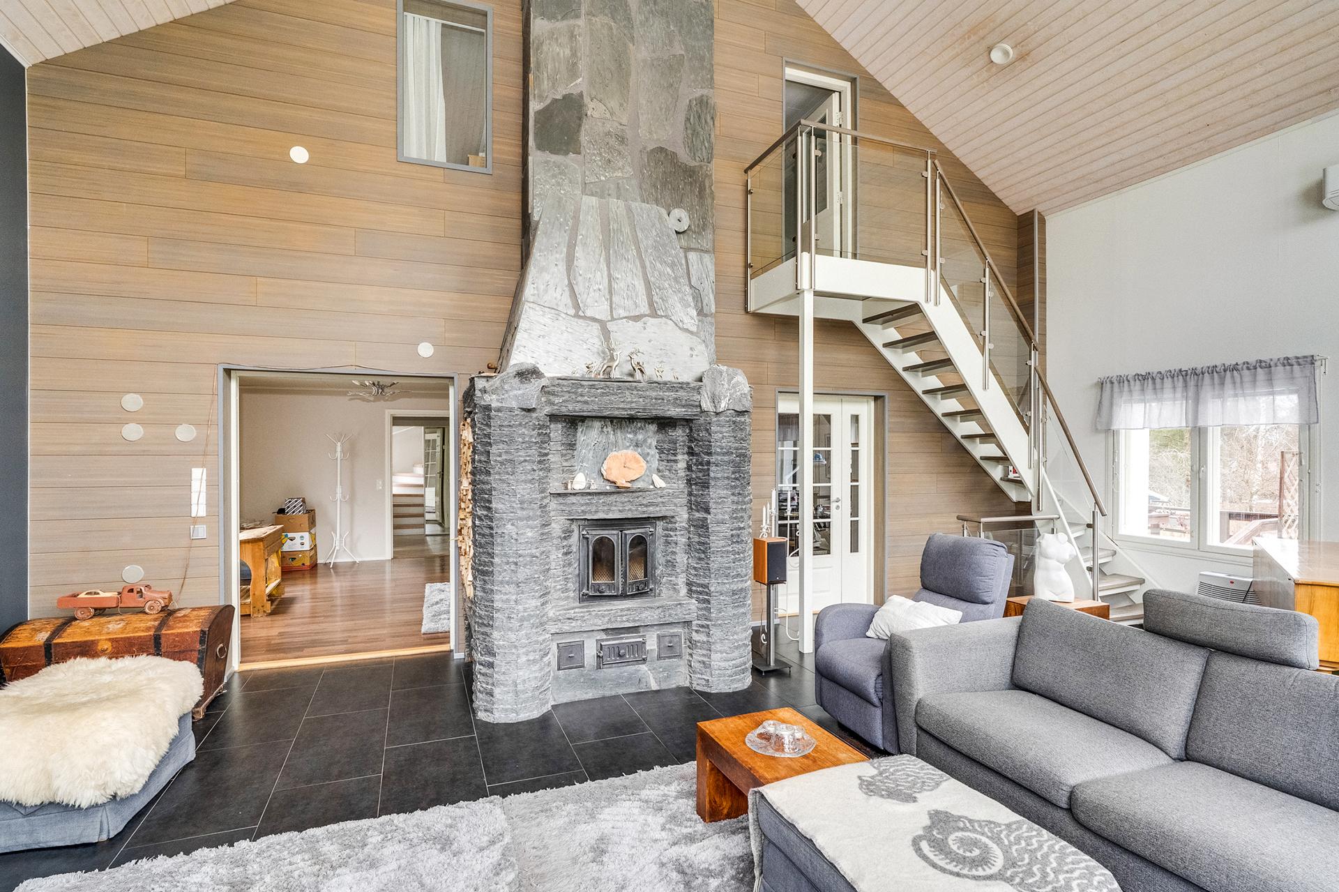 Keskuskatu 12, Haikka, Pirkkala