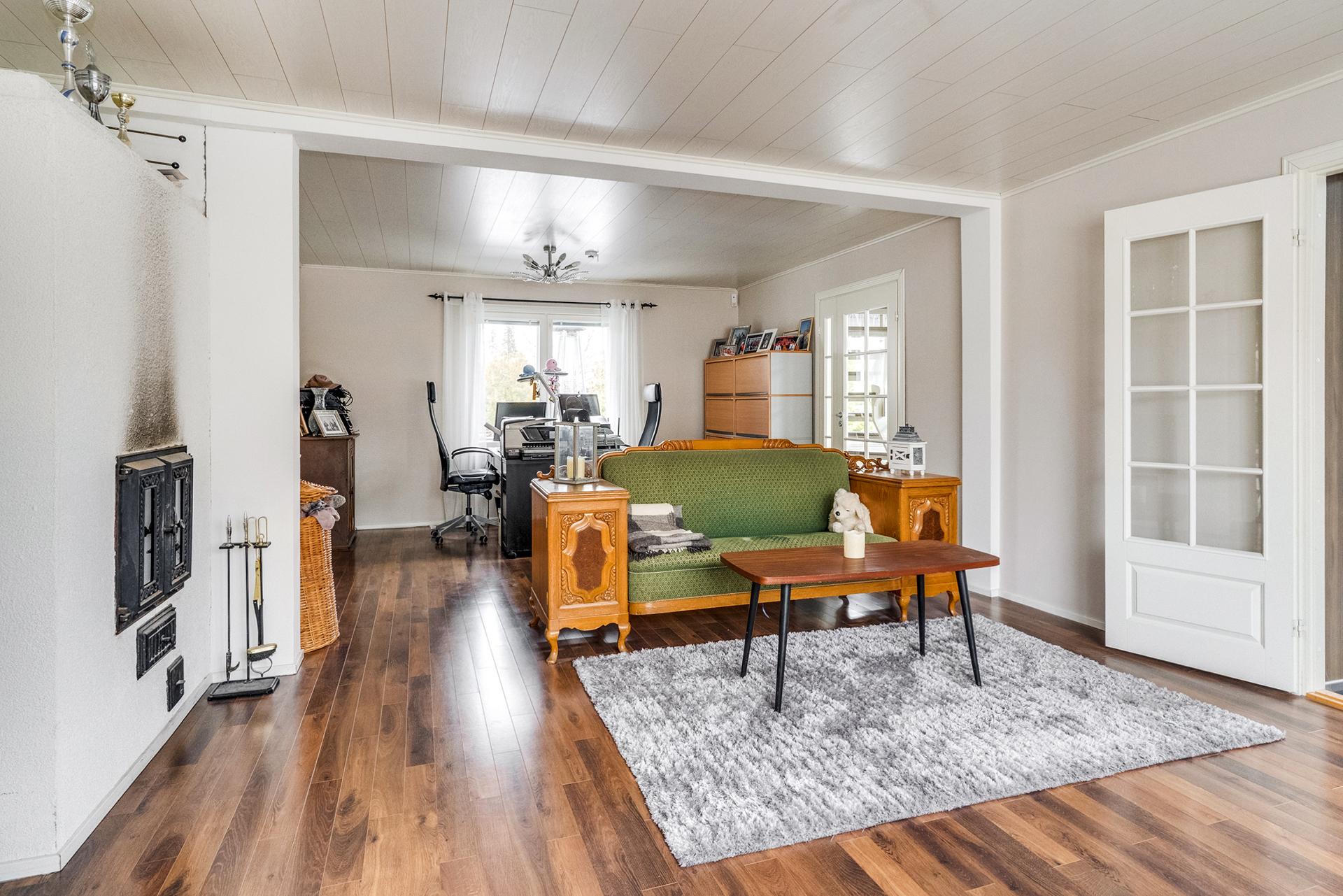 Keskuskatu 12, Haikka, Pirkkala