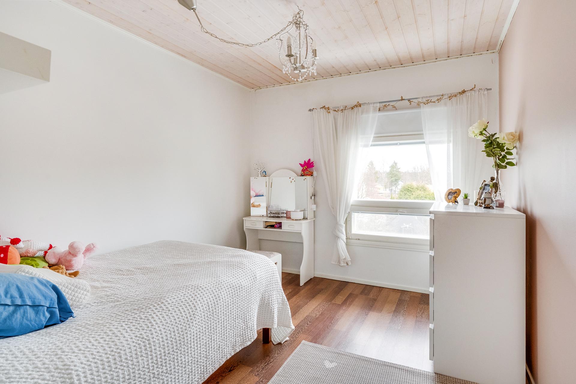 Keskuskatu 12, Haikka, Pirkkala