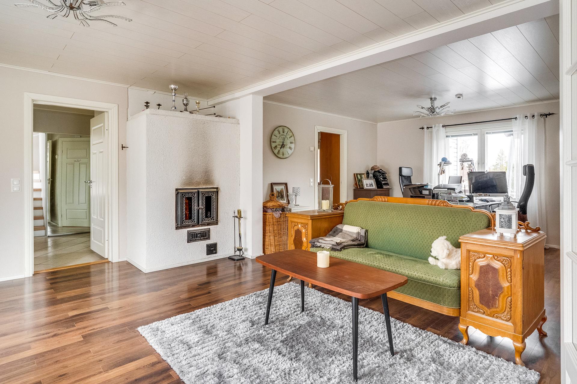 Keskuskatu 12, Haikka, Pirkkala