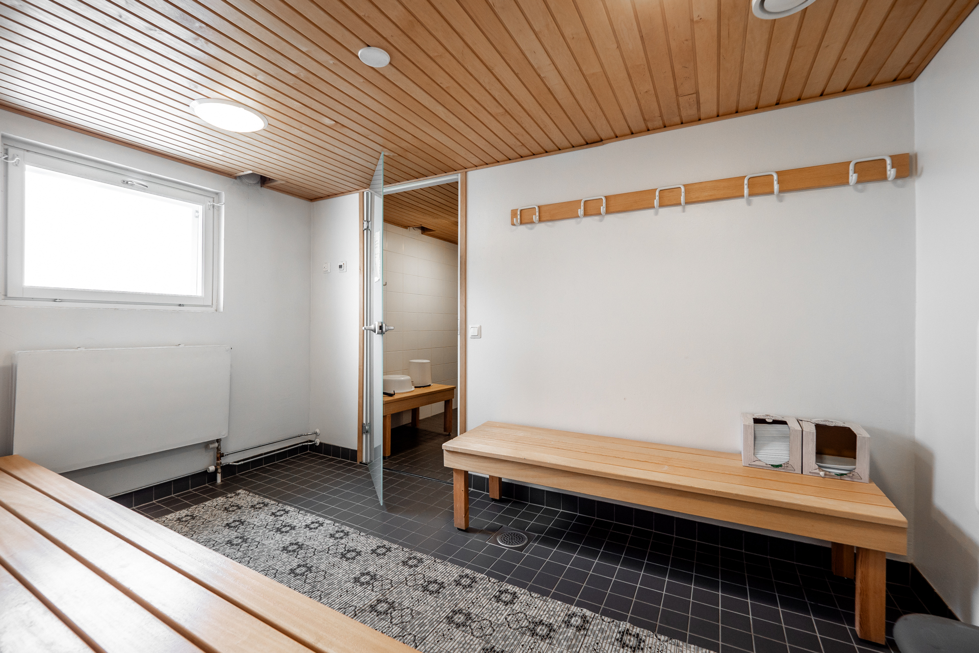 Taloyhtiön pukuhuone