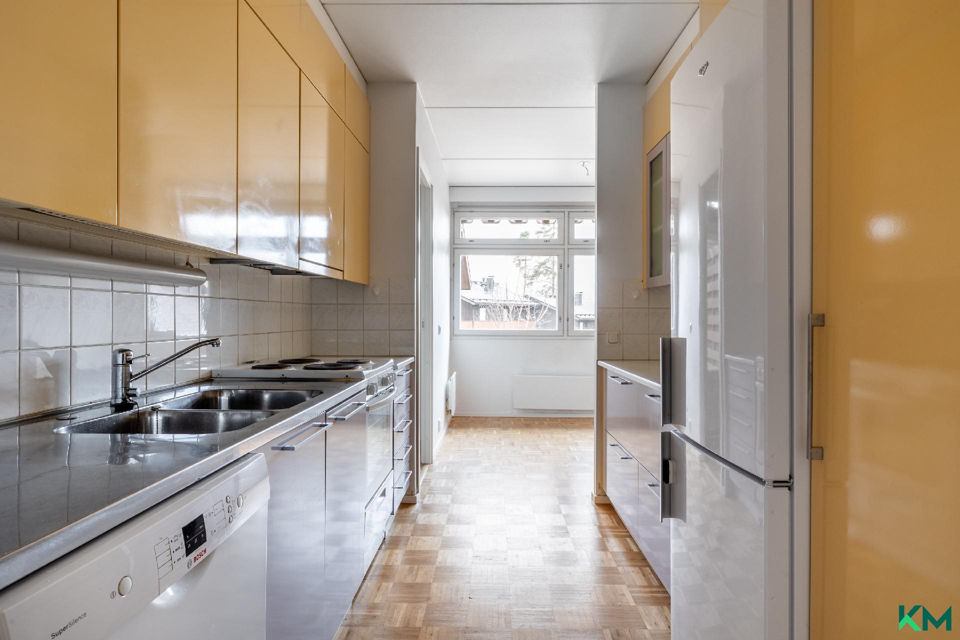 keittiö ja ruokailutila