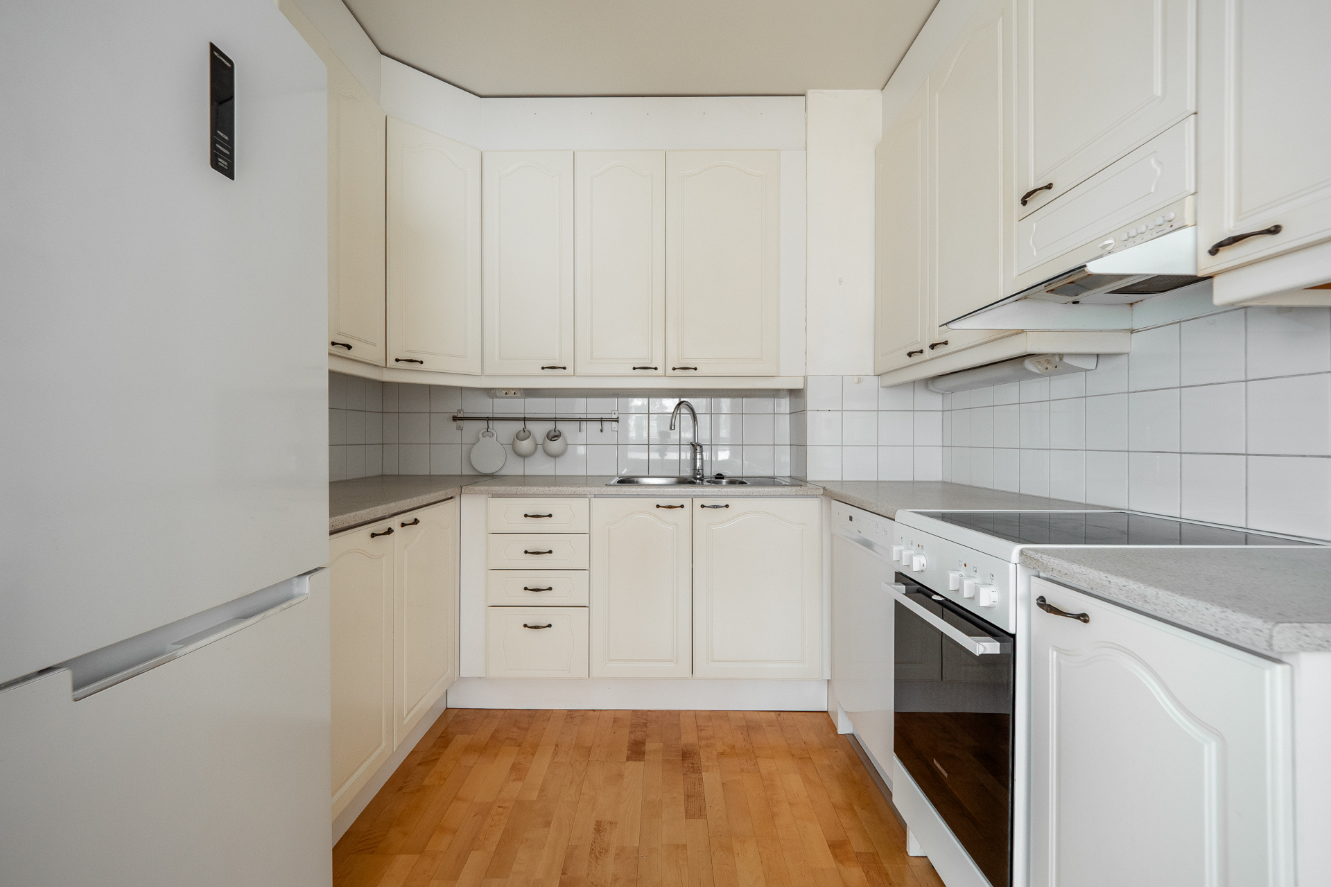 Kirkkotie 10, Keskusta, Kempele