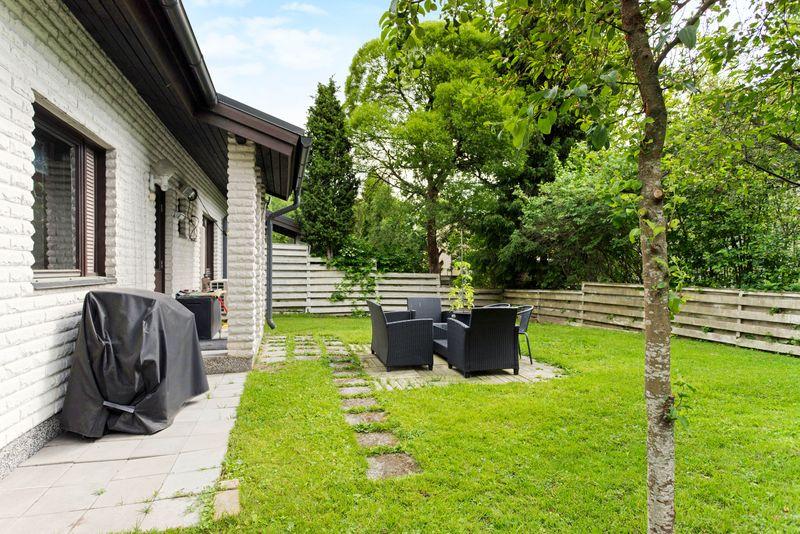 Larin Parasken polku 21, Kannelmäki, Helsinki